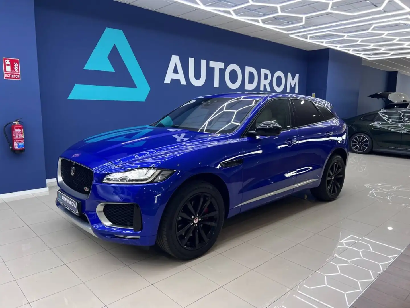 Jaguar F-Pace 3.0TDV6 S Aut. AWD Blauw - 1