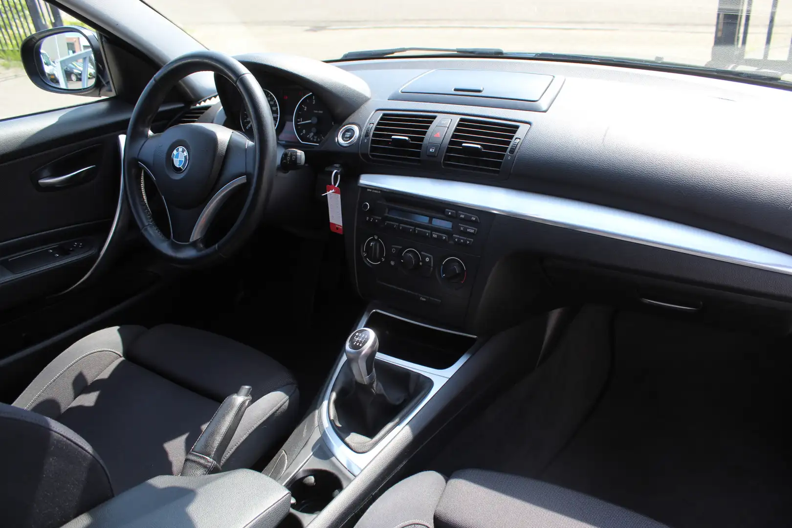 BMW 116 1-serie 116i * meeneemprijs * apk Jan 2026 * Busin Negro - 2