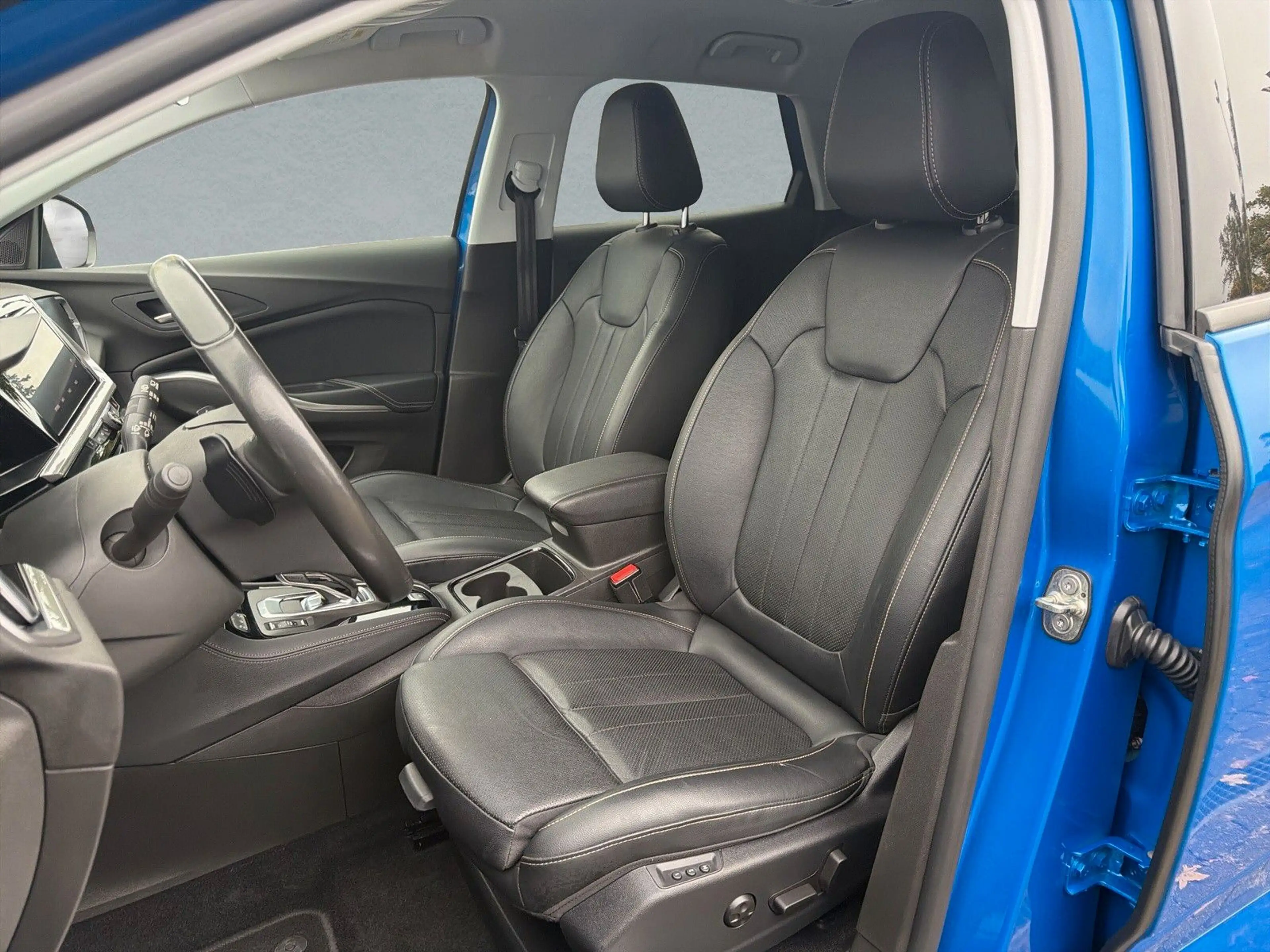 Opel Grandland X Grandland Ultimate PHEV — photo 11