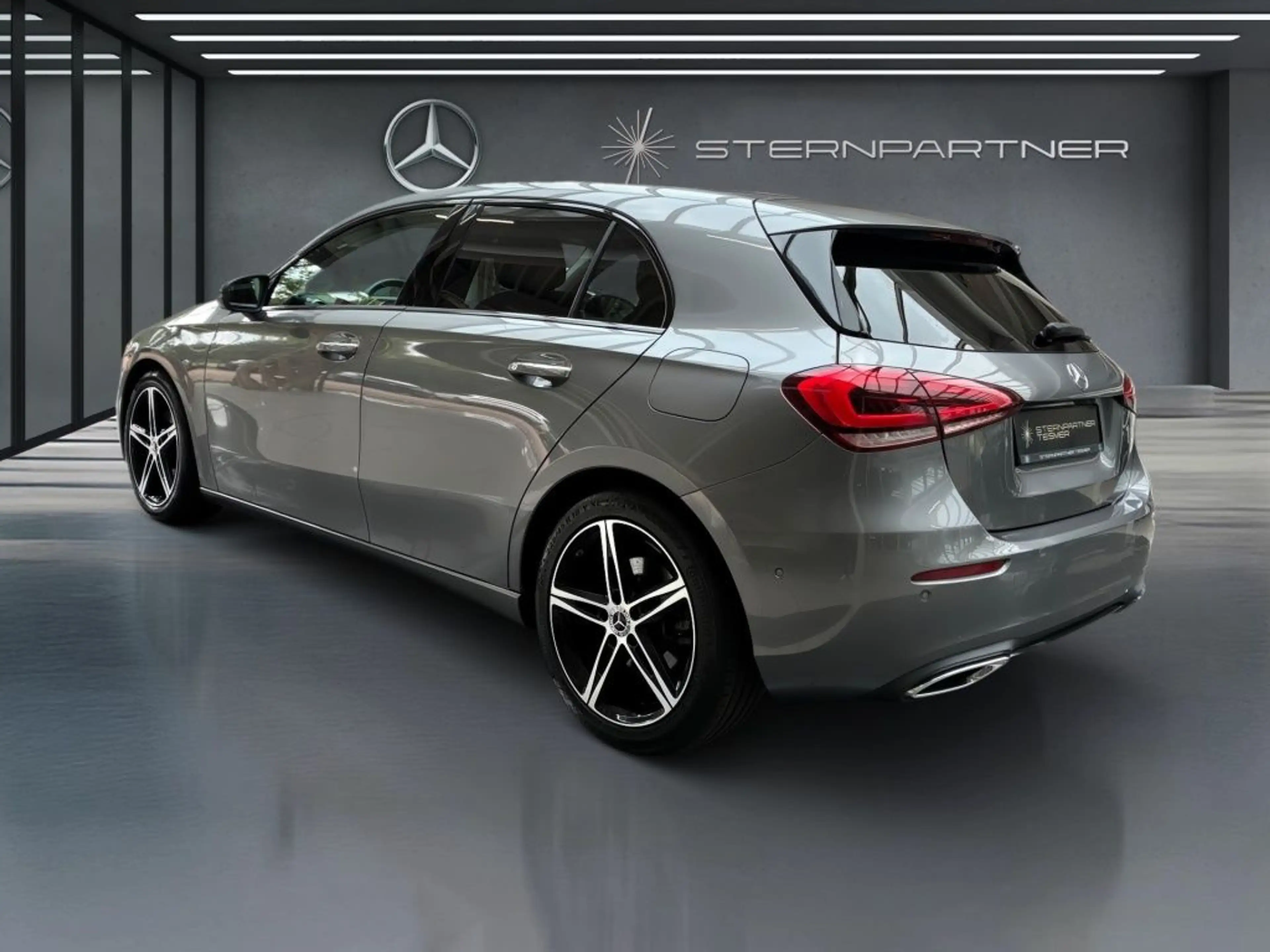 Mercedes-Benz A 220 Carbon+MBUX+Night+Progressive+ILS+Mbeam — photo 9