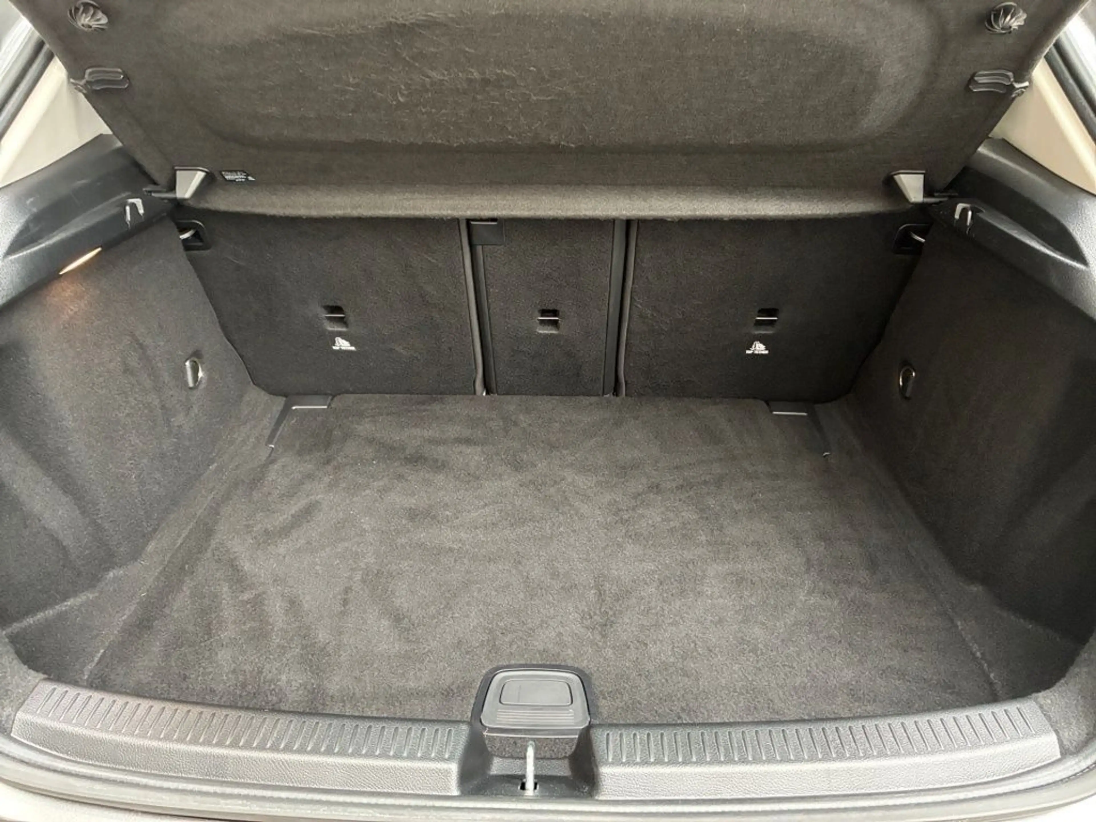 Mercedes-Benz A 220 Carbon+MBUX+Night+Progressive+ILS+Mbeam — photo 10