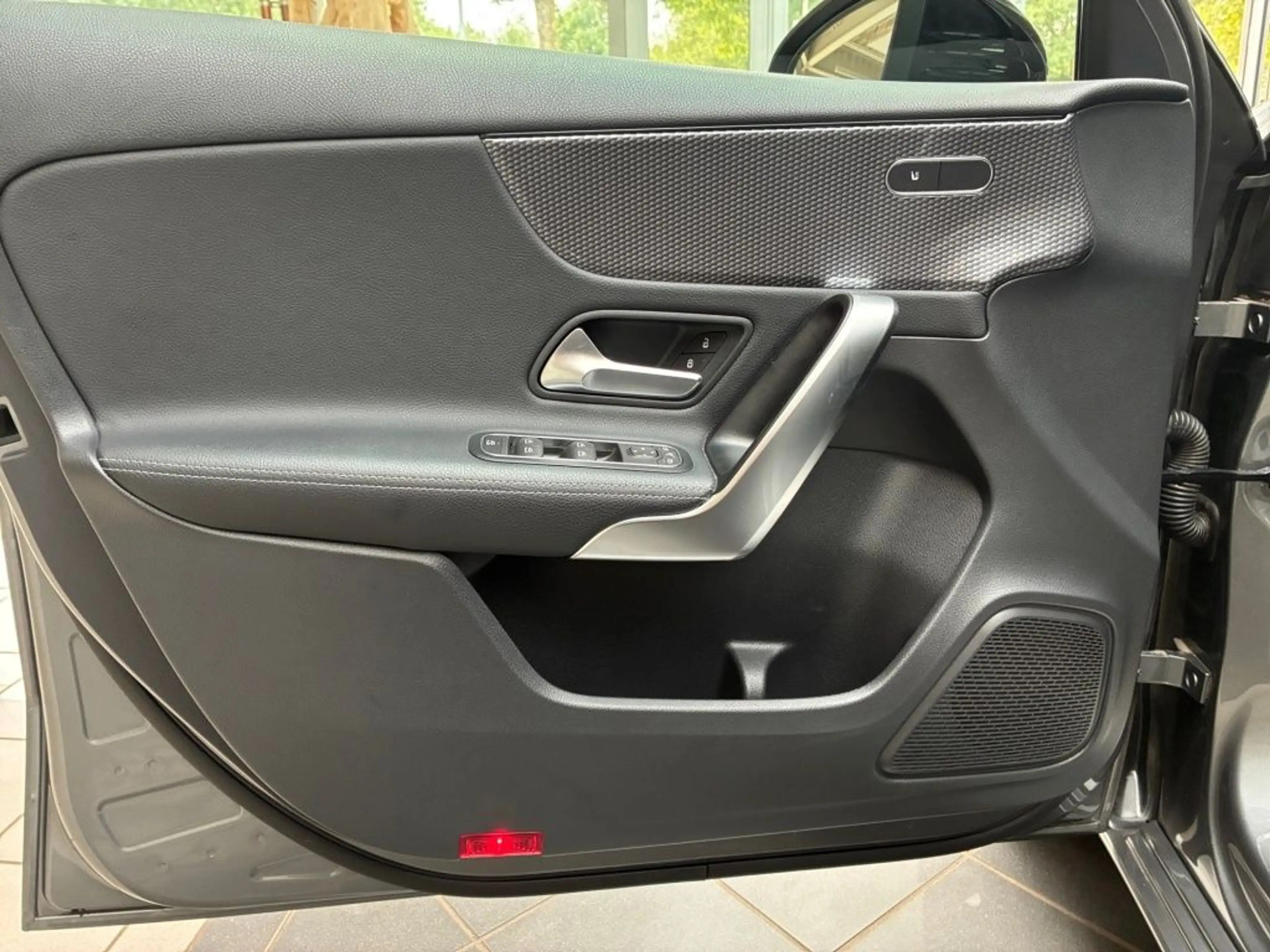 Mercedes-Benz A 220 Carbon+MBUX+Night+Progressive+ILS+Mbeam — photo 6