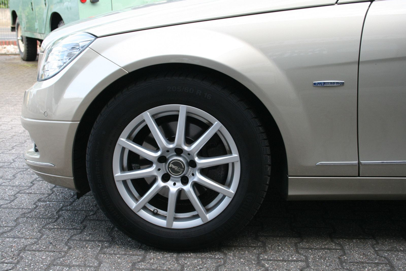 Mercedes-Benz C 250 Elegance Automatic CGI BlueEfficiency,Navi — photo 23