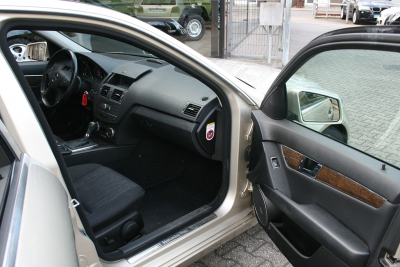 Mercedes-Benz C 250 Elegance Automatic CGI BlueEfficiency,Navi — photo 15