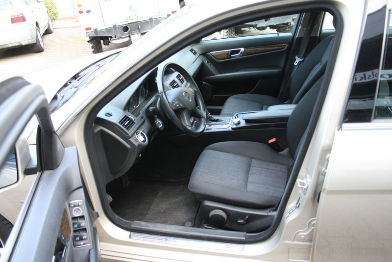 Mercedes-Benz C 250 Elegance Automatic CGI BlueEfficiency,Navi — photo 7