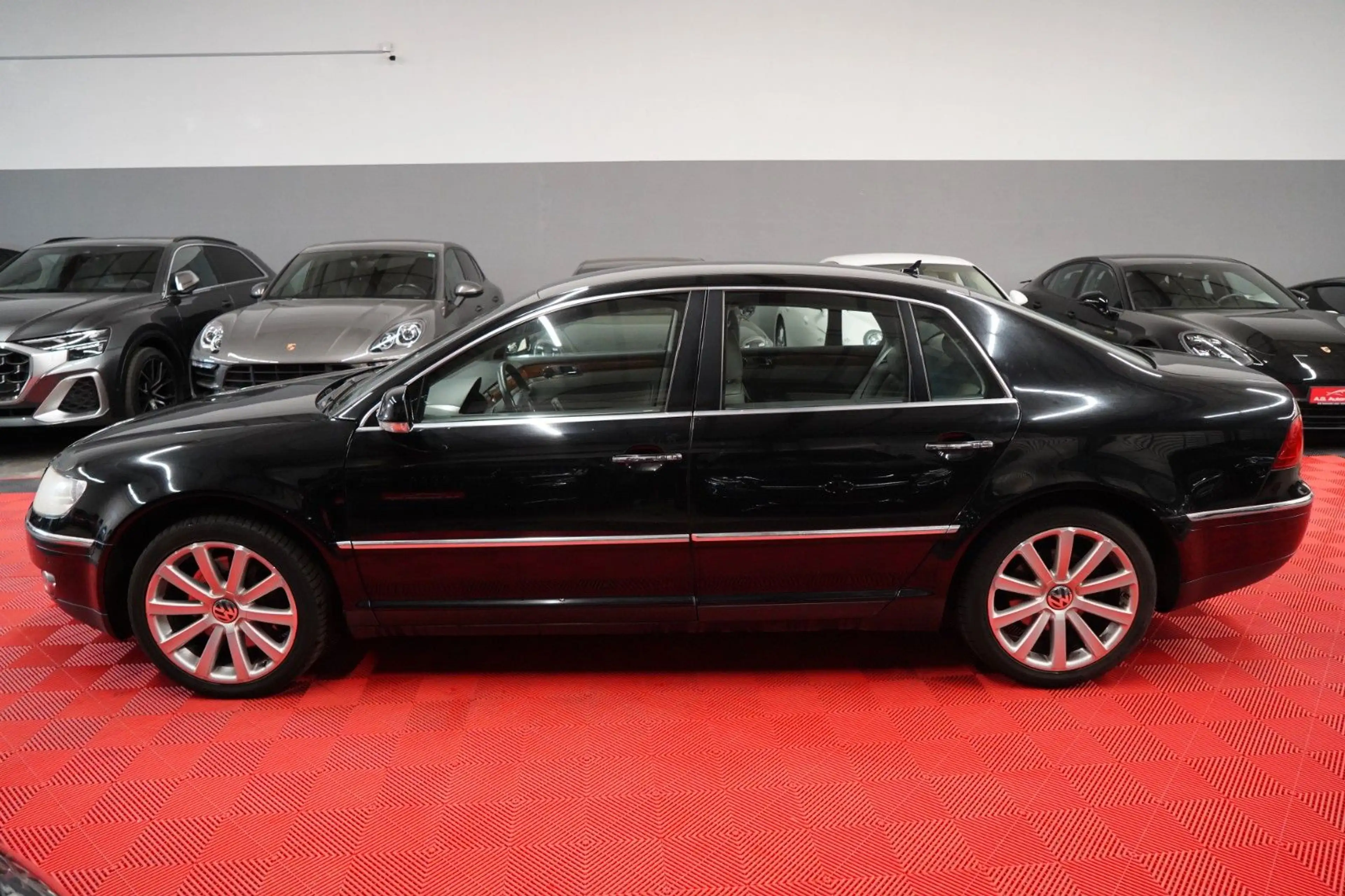 Volkswagen Phaeton 3.0 TDI V6 4Motion — photo 8
