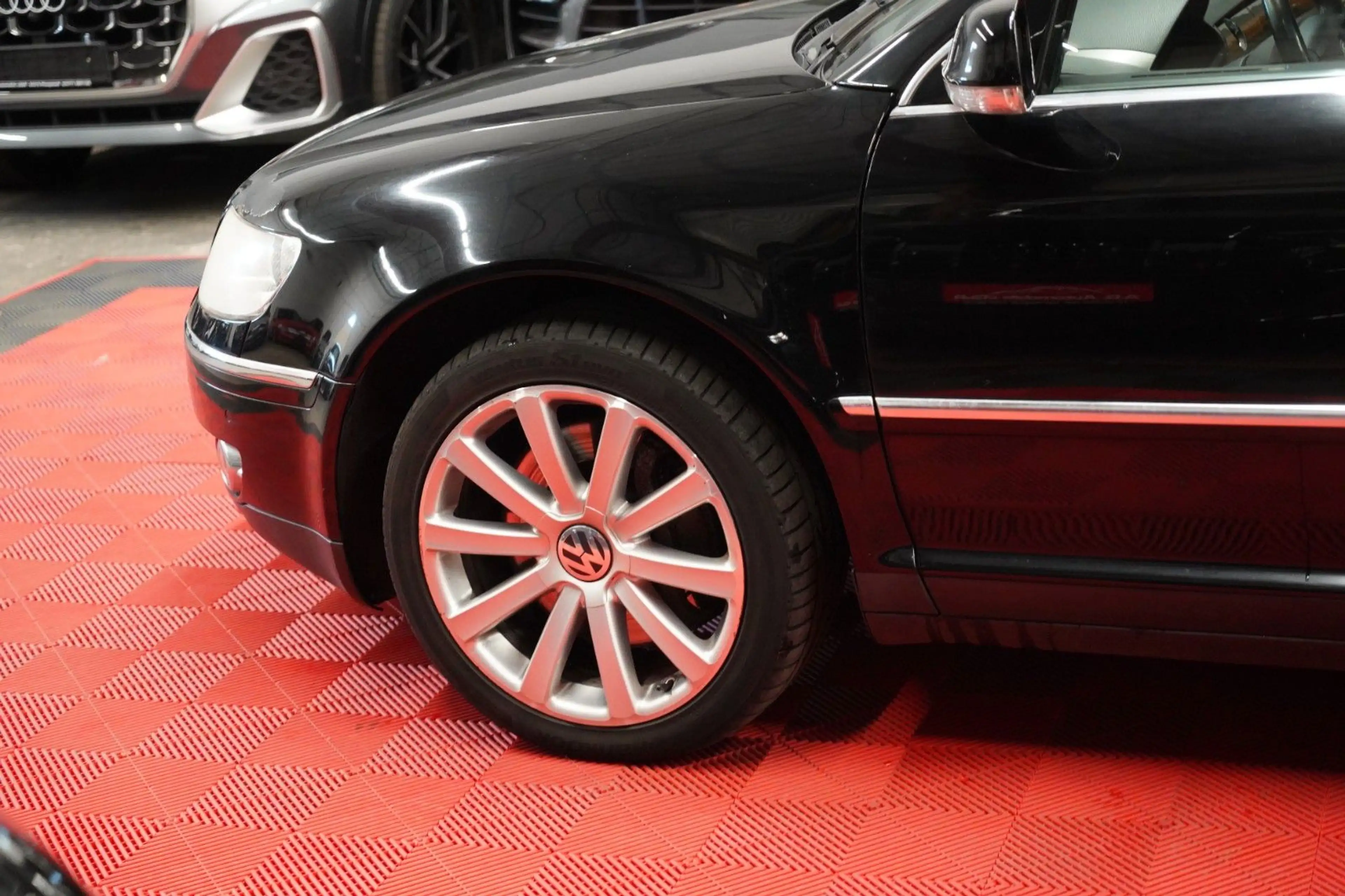 Volkswagen Phaeton 3.0 TDI V6 4Motion — photo 10