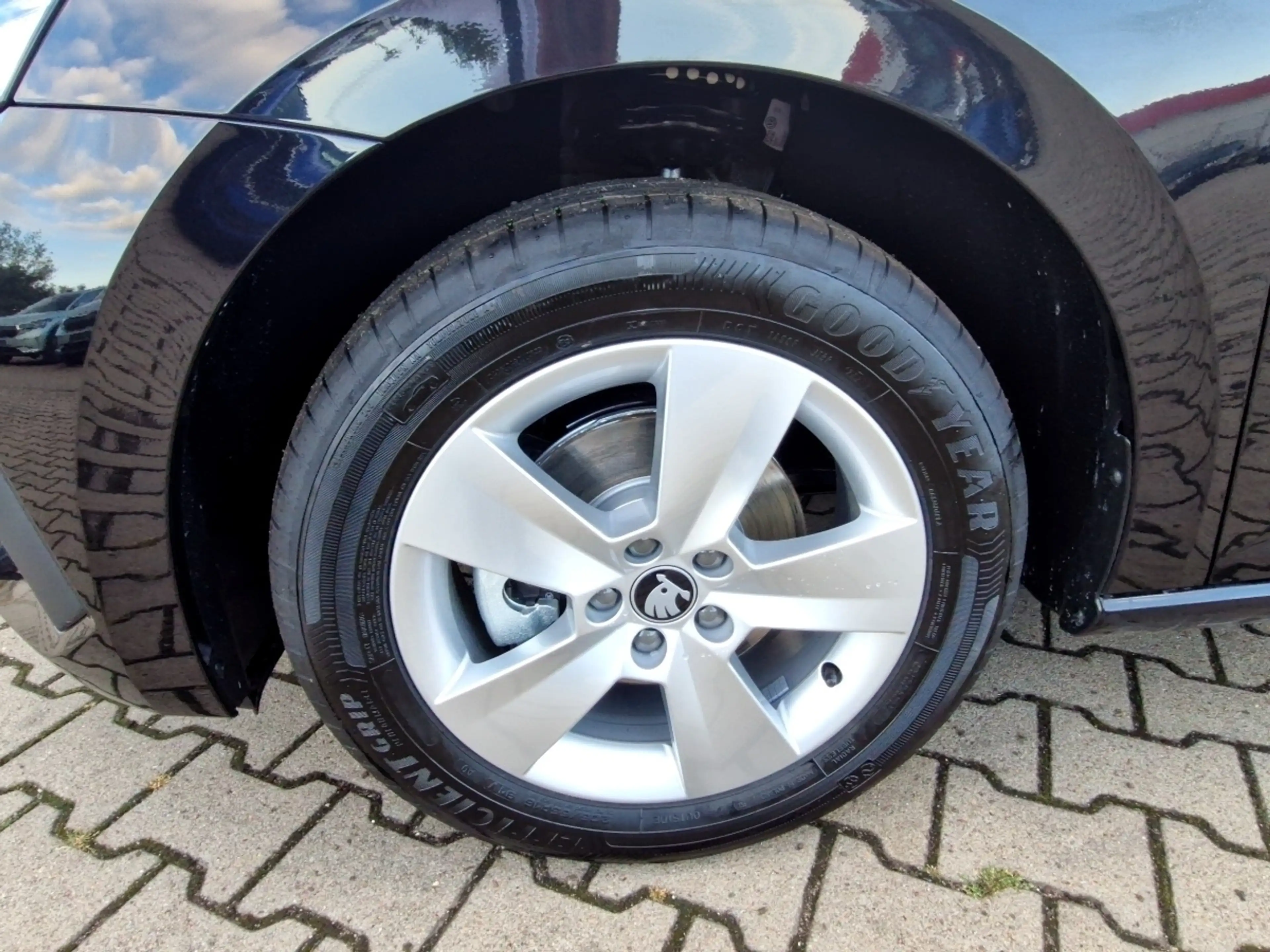 Skoda Scala 1.0 TSI Selection DSG LED Sitzhzg Klimaautoma — photo 14