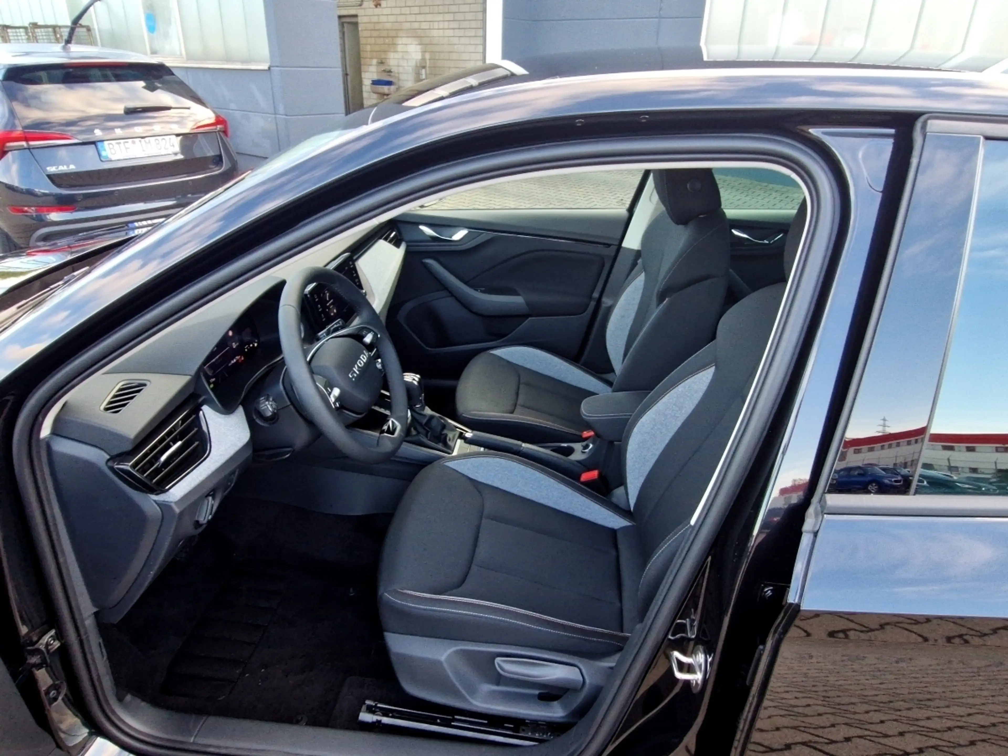 Skoda Scala 1.0 TSI Selection DSG LED Sitzhzg Klimaautoma — photo 7
