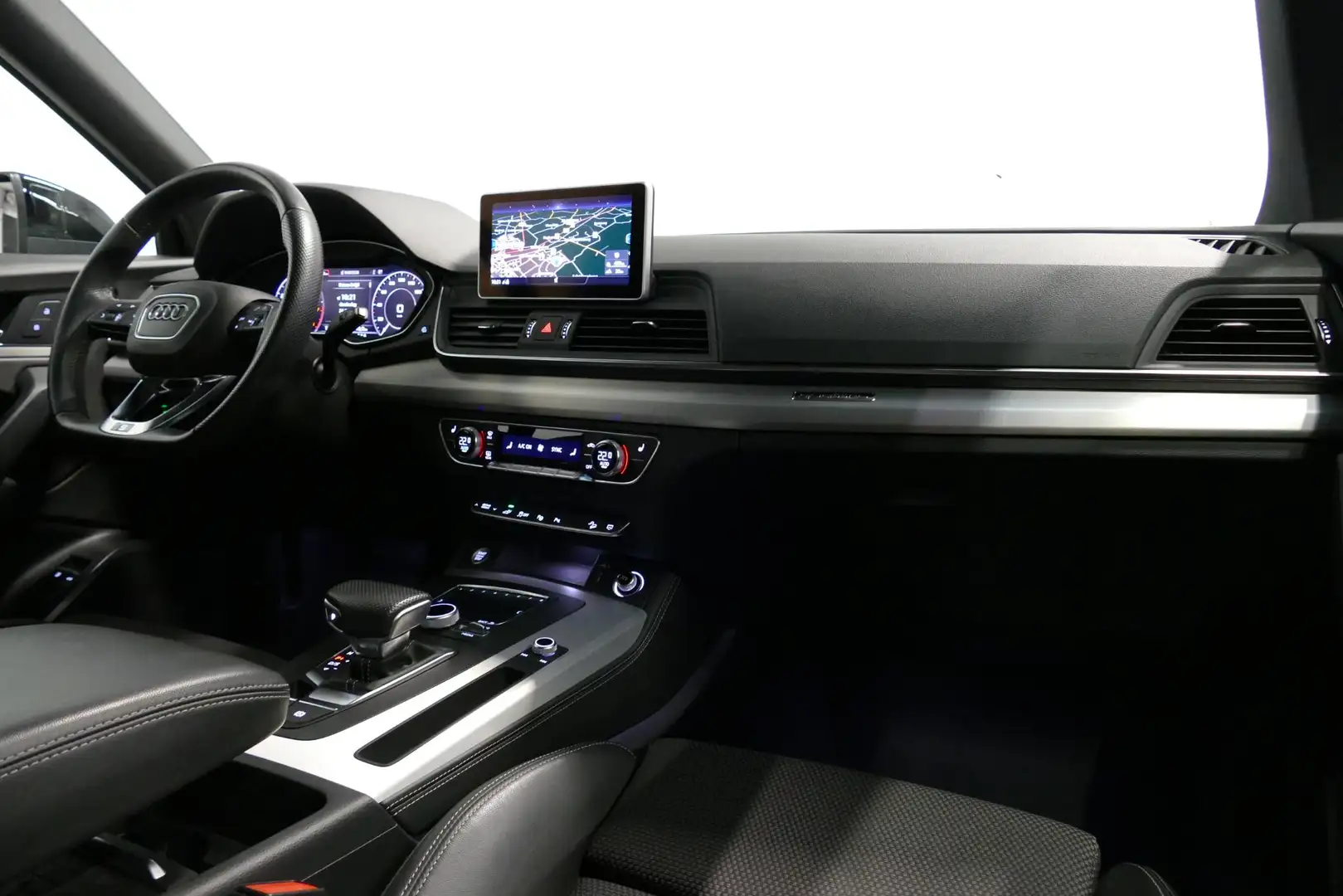 Audi Q5 50 TFSI e Quattro S edition / Luchtvering / Stoelv Gris - 2