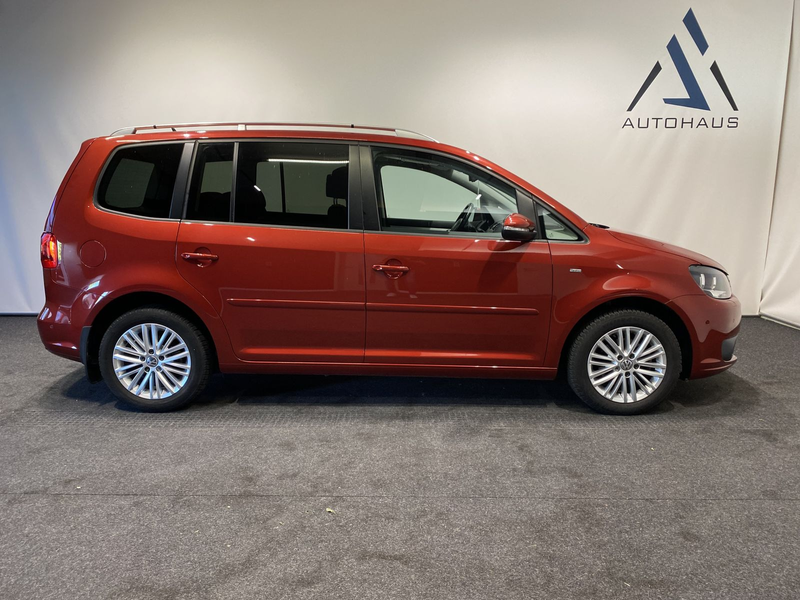 Volkswagen Touran Cup Autom. AHK PDC SHZ Garantie — photo 4