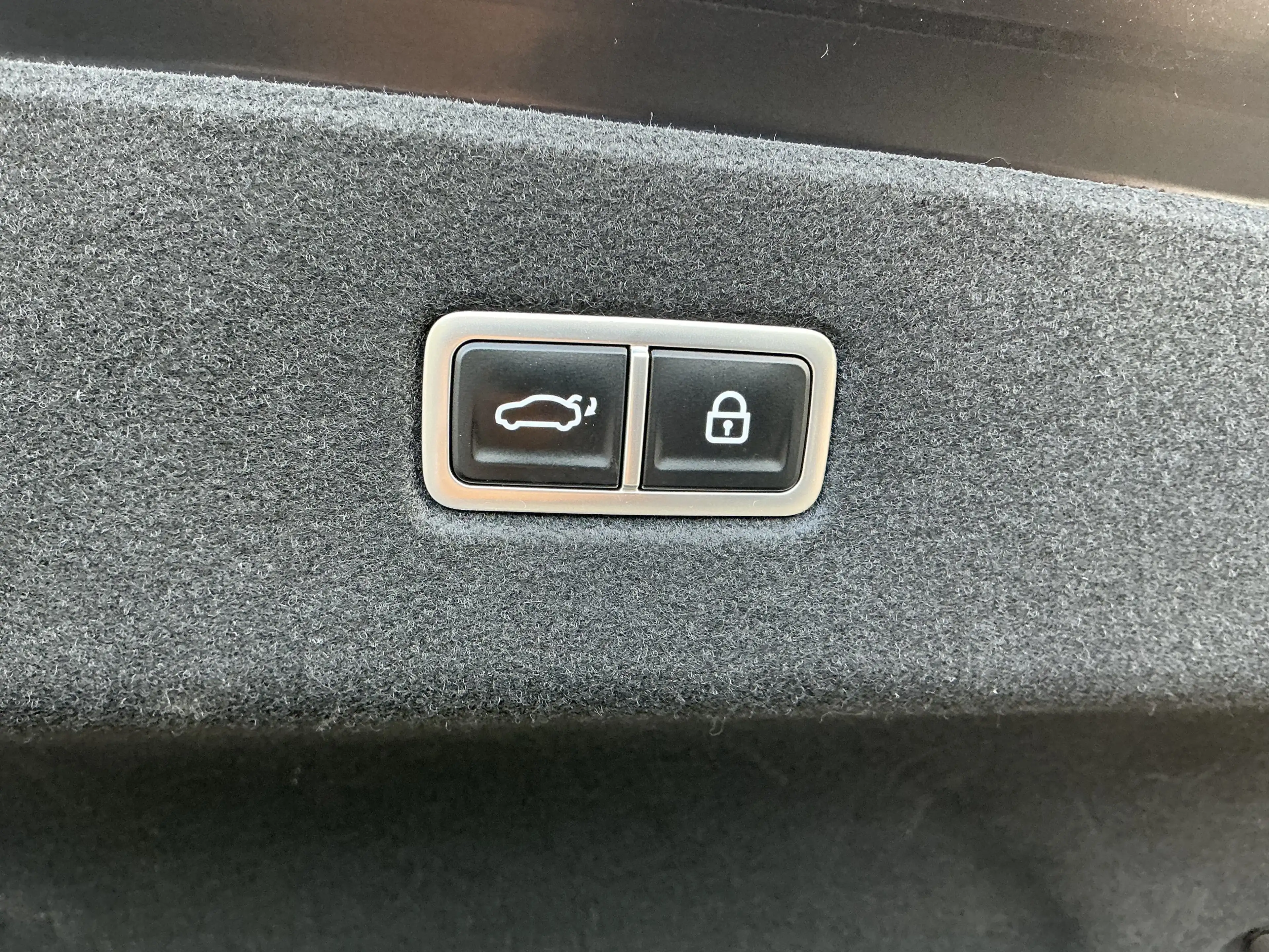 Hyundai IONIQ 6 Uniq Leder Memory BOSE 360Cam HUD 4WD — photo 4