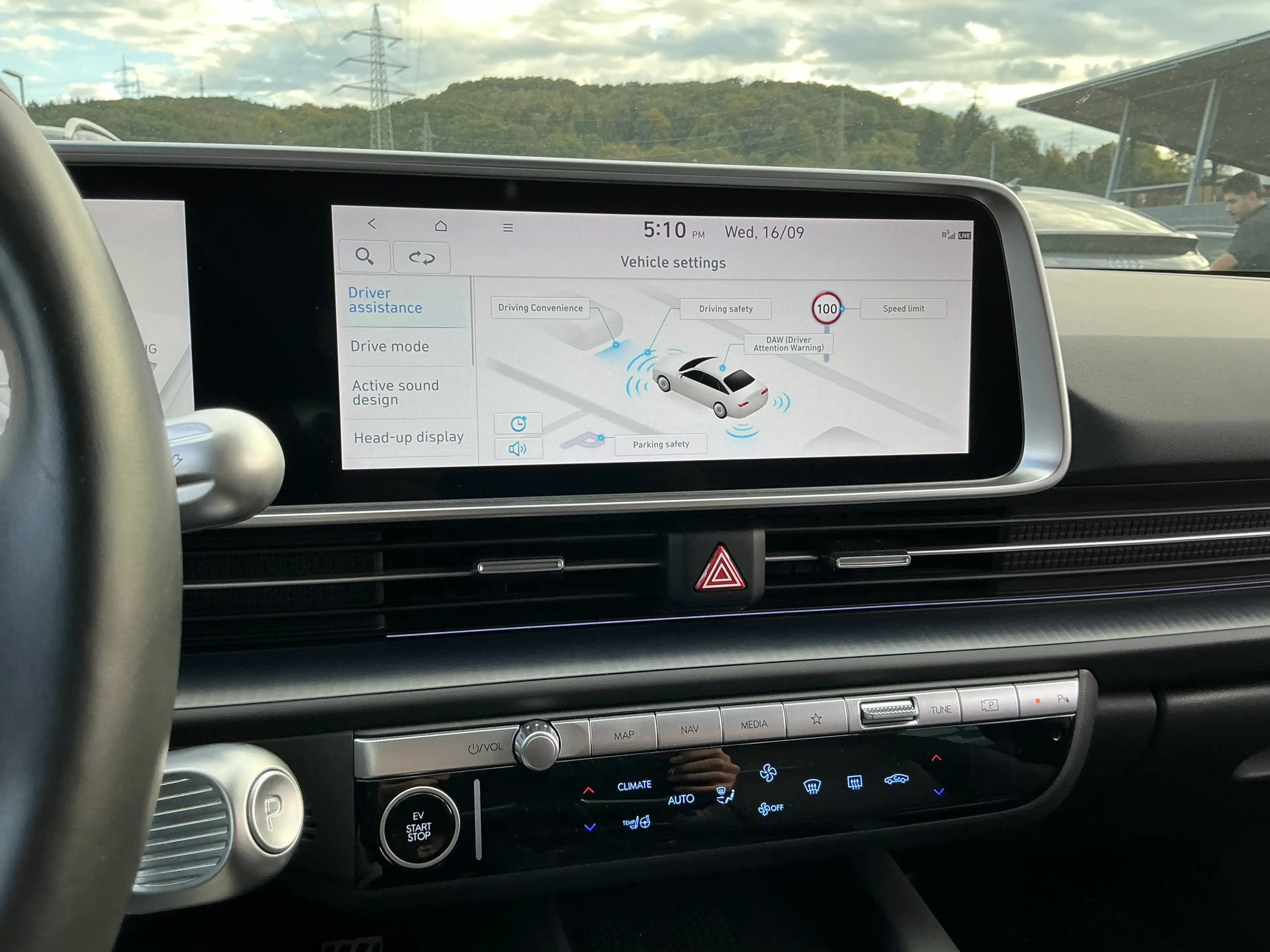 Hyundai IONIQ 6 Uniq Leder Memory BOSE 360Cam HUD 4WD — photo 14