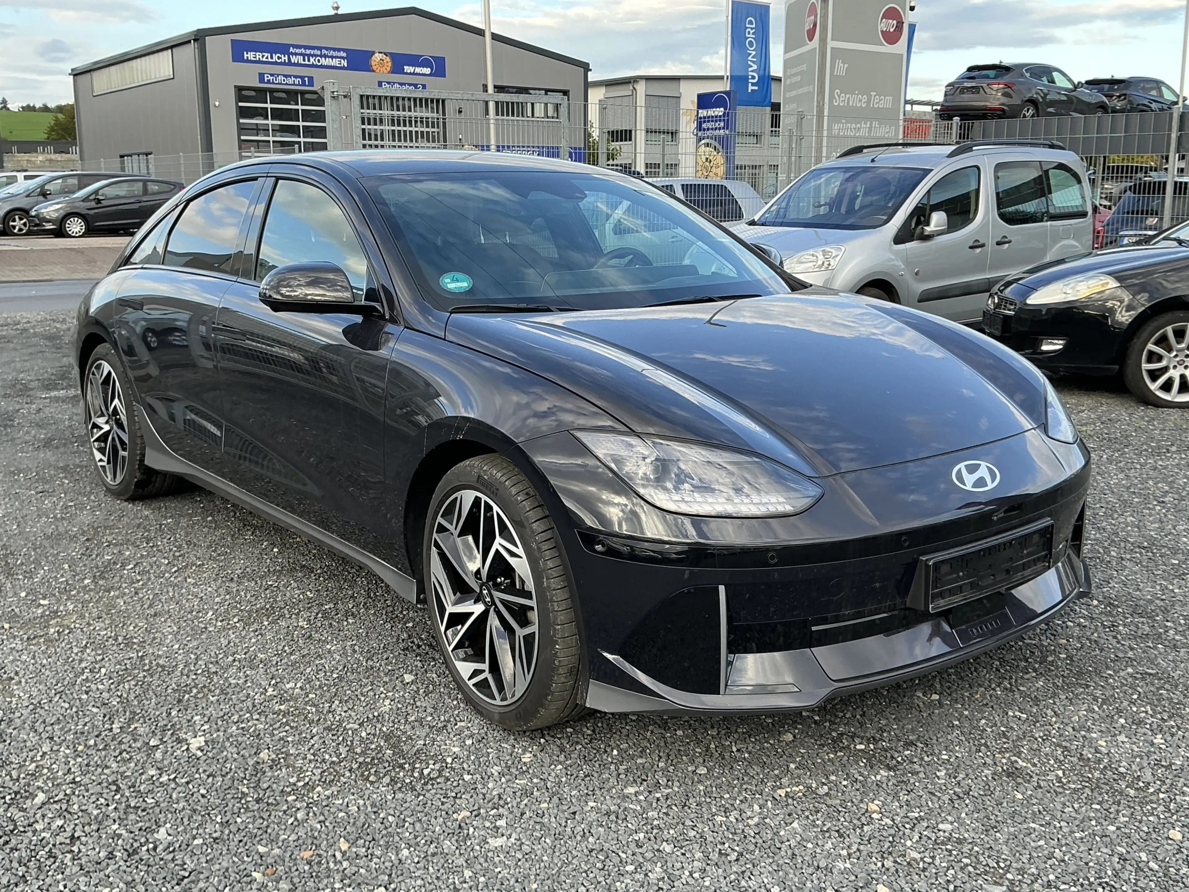 Hyundai IONIQ 6 Uniq Leder Memory BOSE 360Cam HUD 4WD