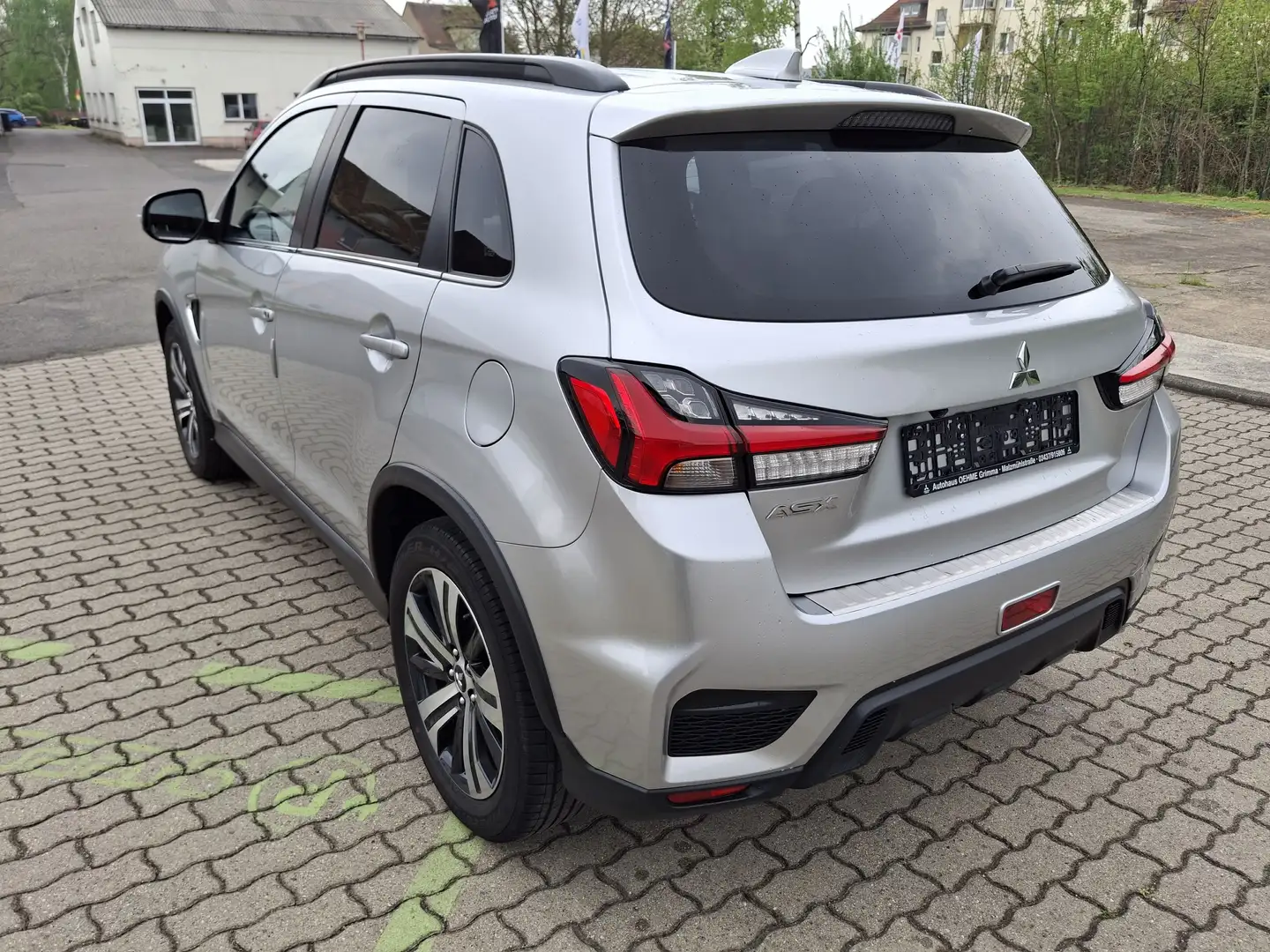 Mitsubishi ASX 2.0 2WD Intro Edition+ Silber - 2