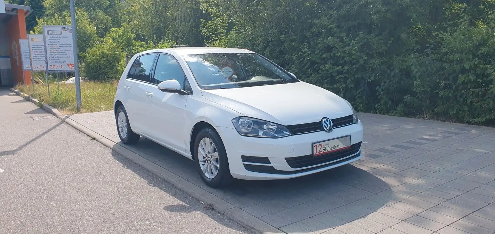 Volkswagen Golf VII Lim. Trendline BMT*TÜV-NEU* Blanc - 1