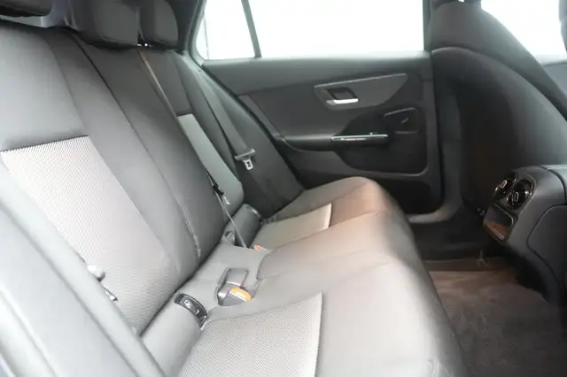 Mercedes-Benz 300 view 10