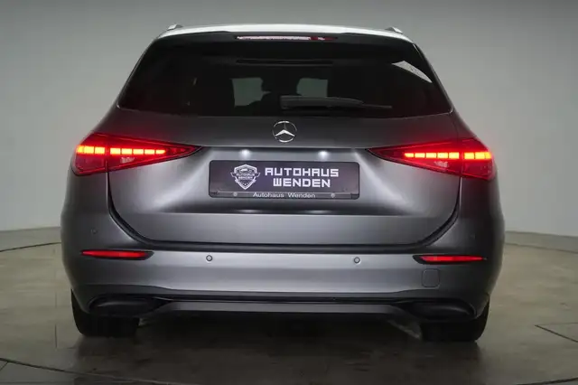 Mercedes-Benz 300 view 5