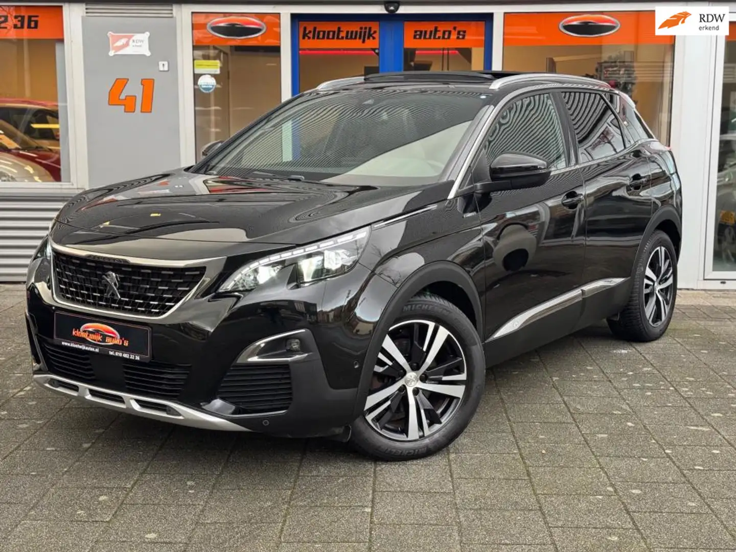 Peugeot 3008 1.2 GT Line Panorama Virtual Dash Leder Camera LM Zwart - 1