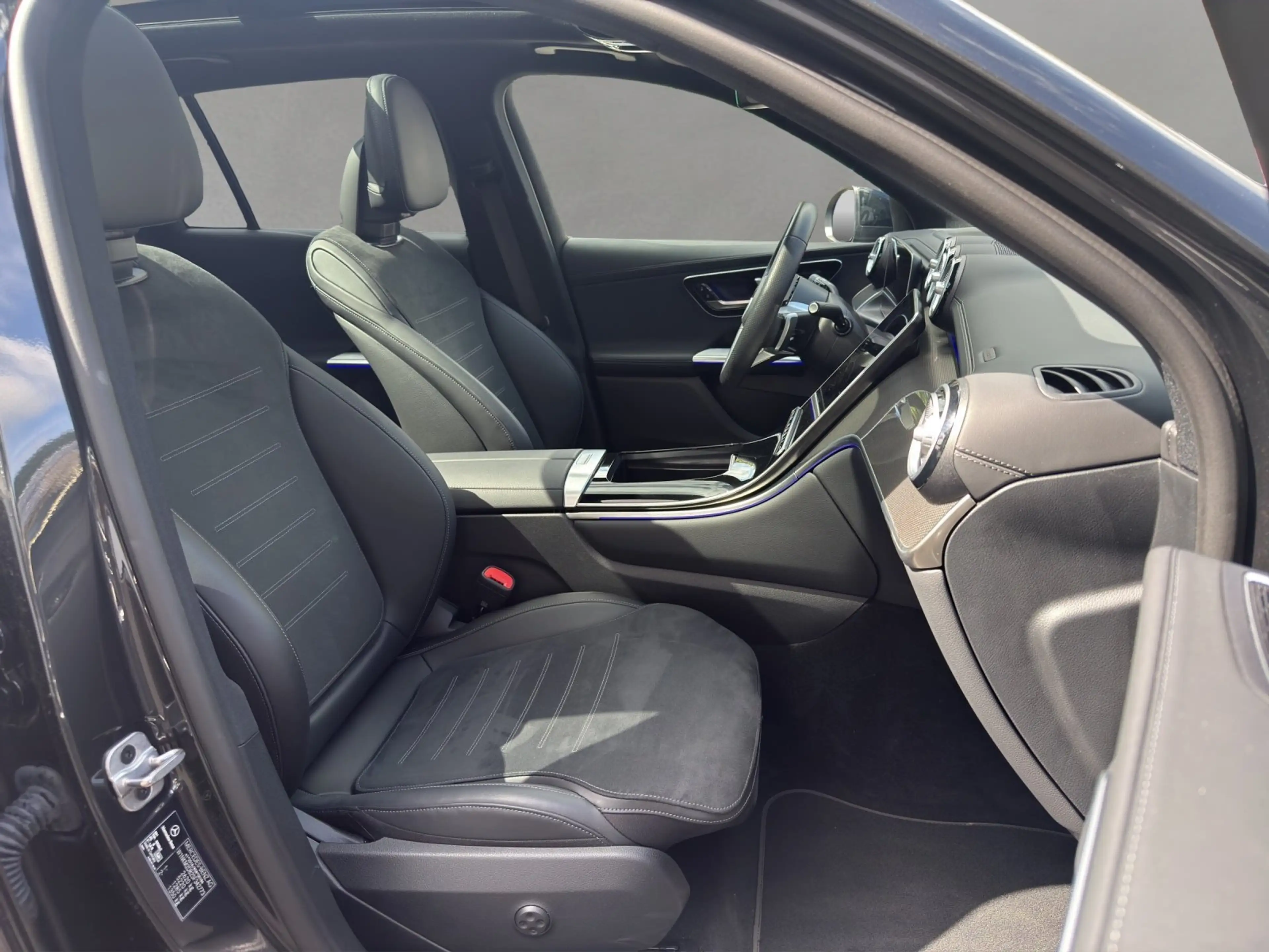 Mercedes-Benz GLC 450 GLC450d AMG Prem+ DISTRO Pano AHK Memo HUD KeyGo — photo 7