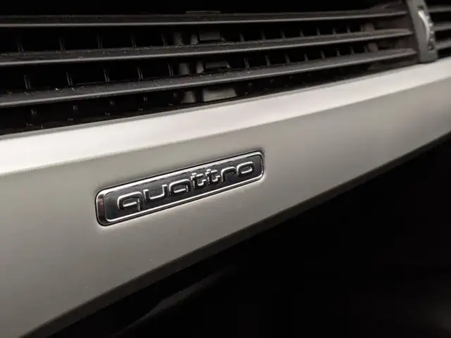 Audi A4 view 10