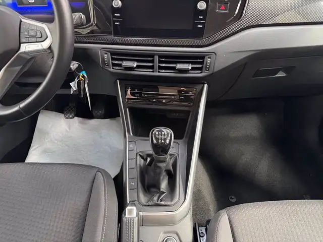 Volkswagen Polo view 12