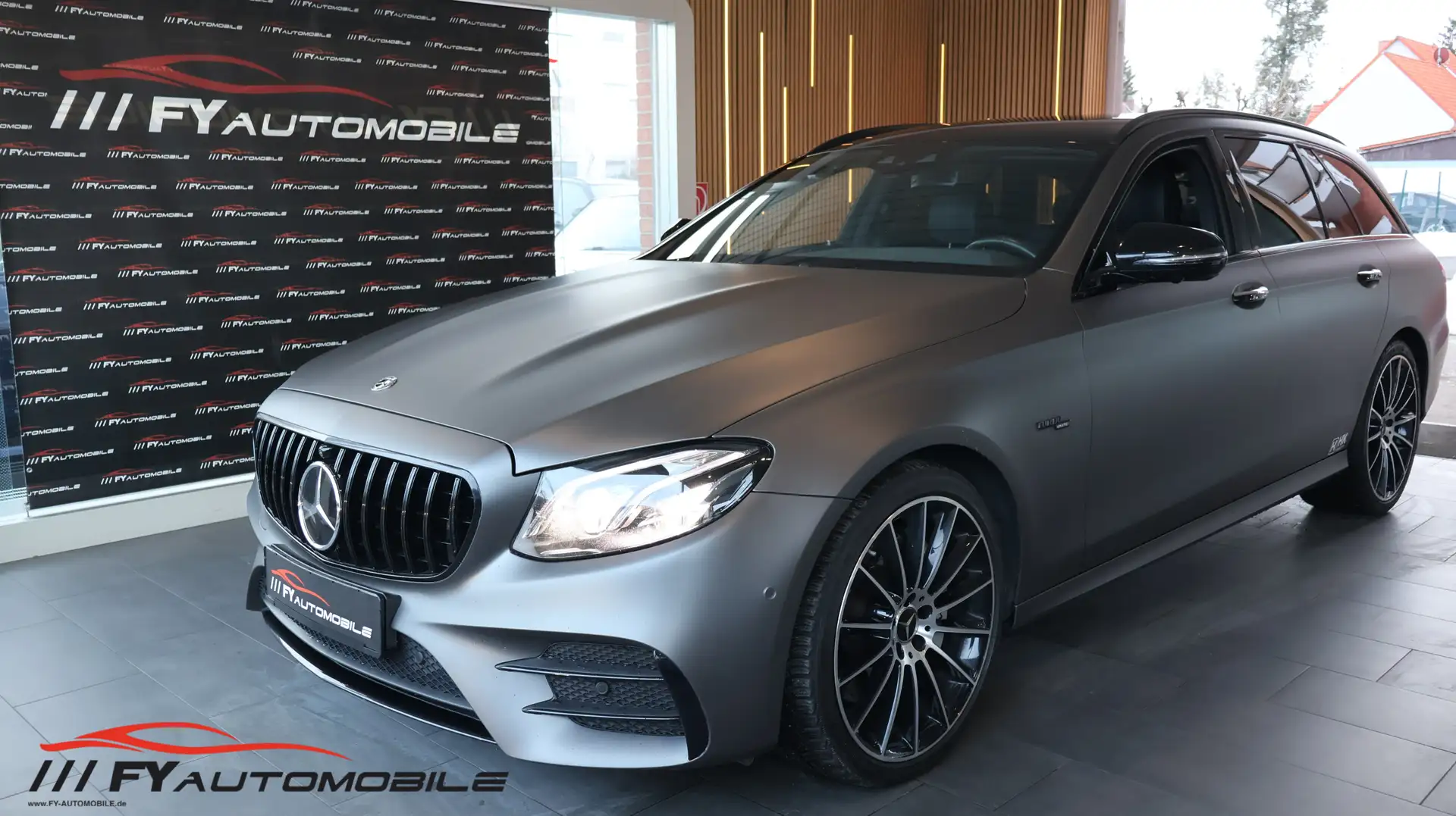 Mercedes-Benz E 53 AMG E 53 AMG 4Matic+ Service Neu*AHK* Luft* Noir - 1