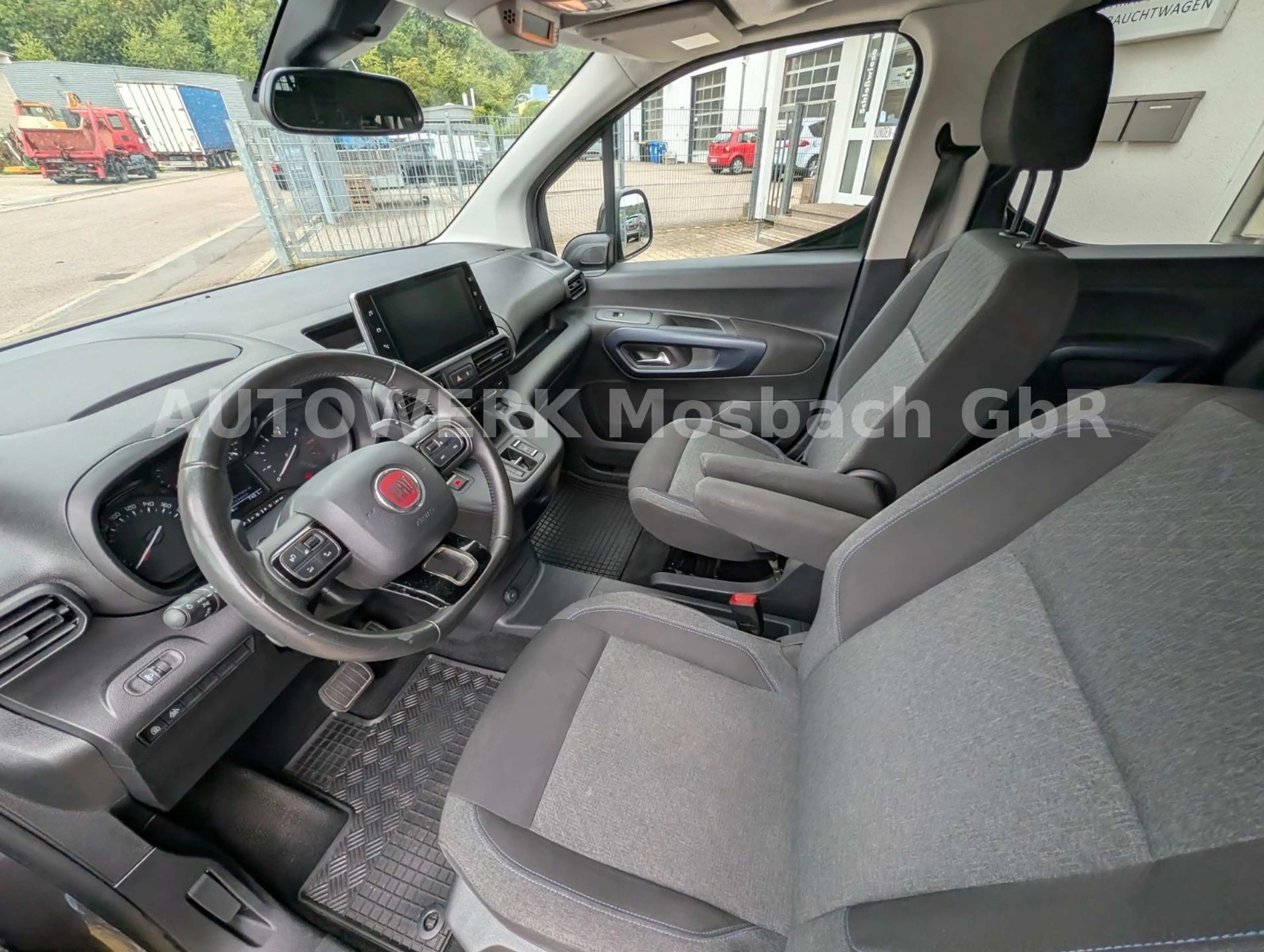 Fiat Doblo Doblò Kombi L1/1. Hand/Kamera/Keyless — photo 12
