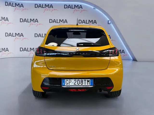 Peugeot 208 view 4