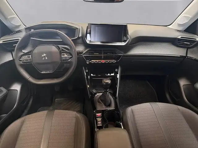 Peugeot 208 view 11
