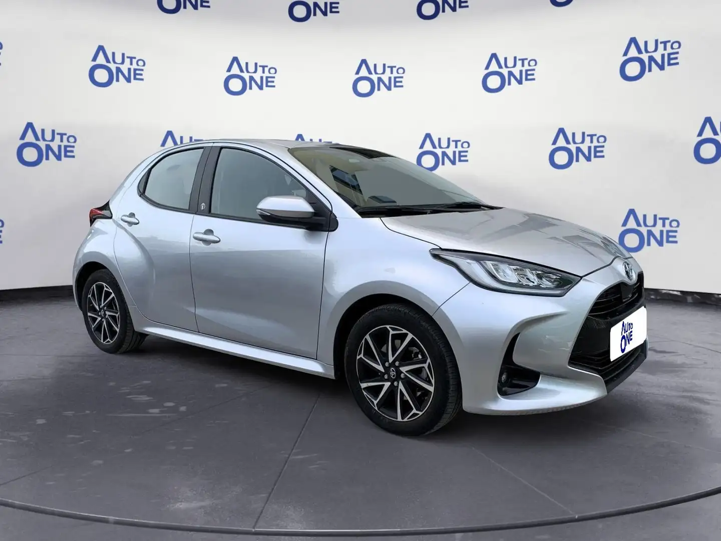 Toyota Yaris 1.5 Hybrid 116Cv Auto Trend - Vari Colori Zilver - 1