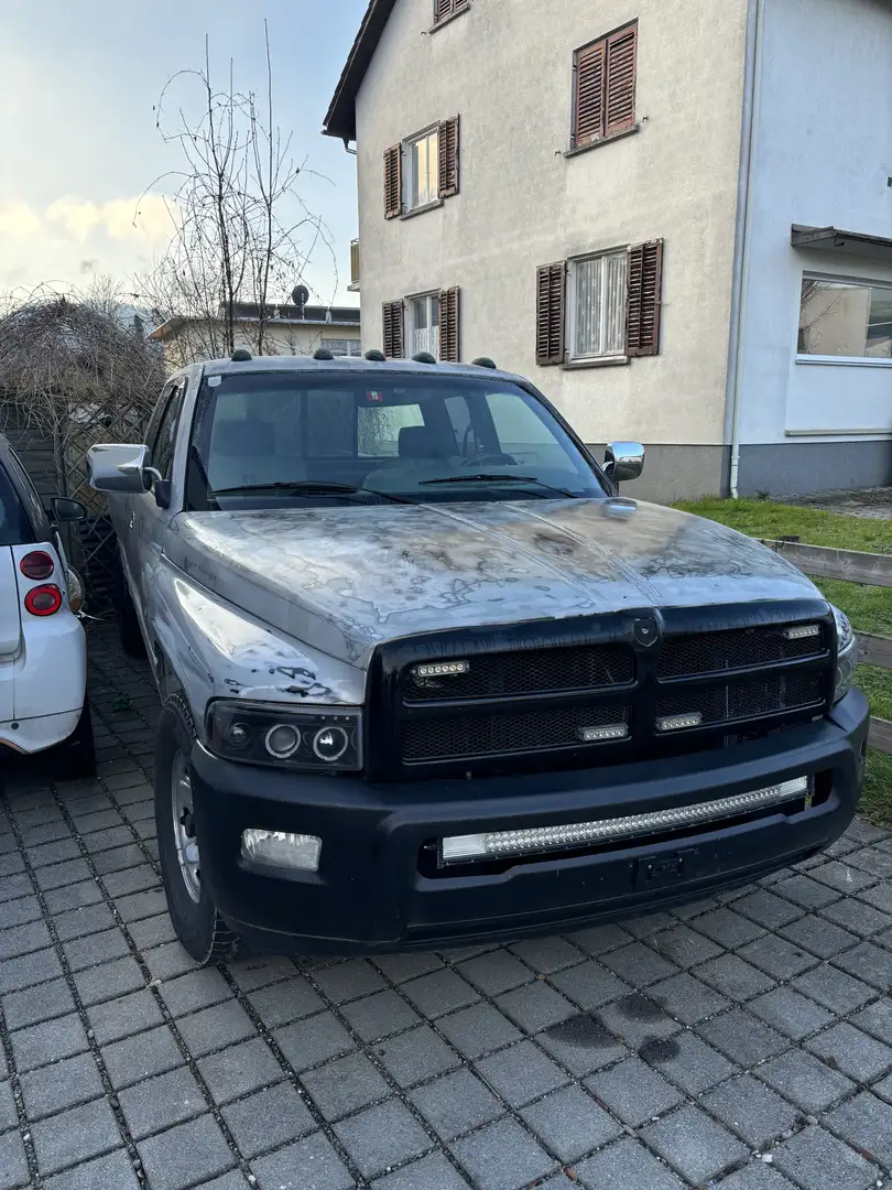 Dodge RAM - 1