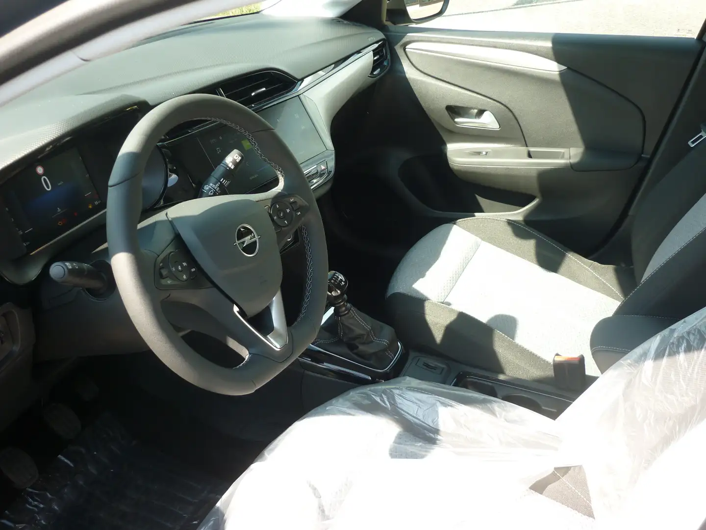 Opel Corsa 1.2 Direct Injection Turbo Edition Grau - 2