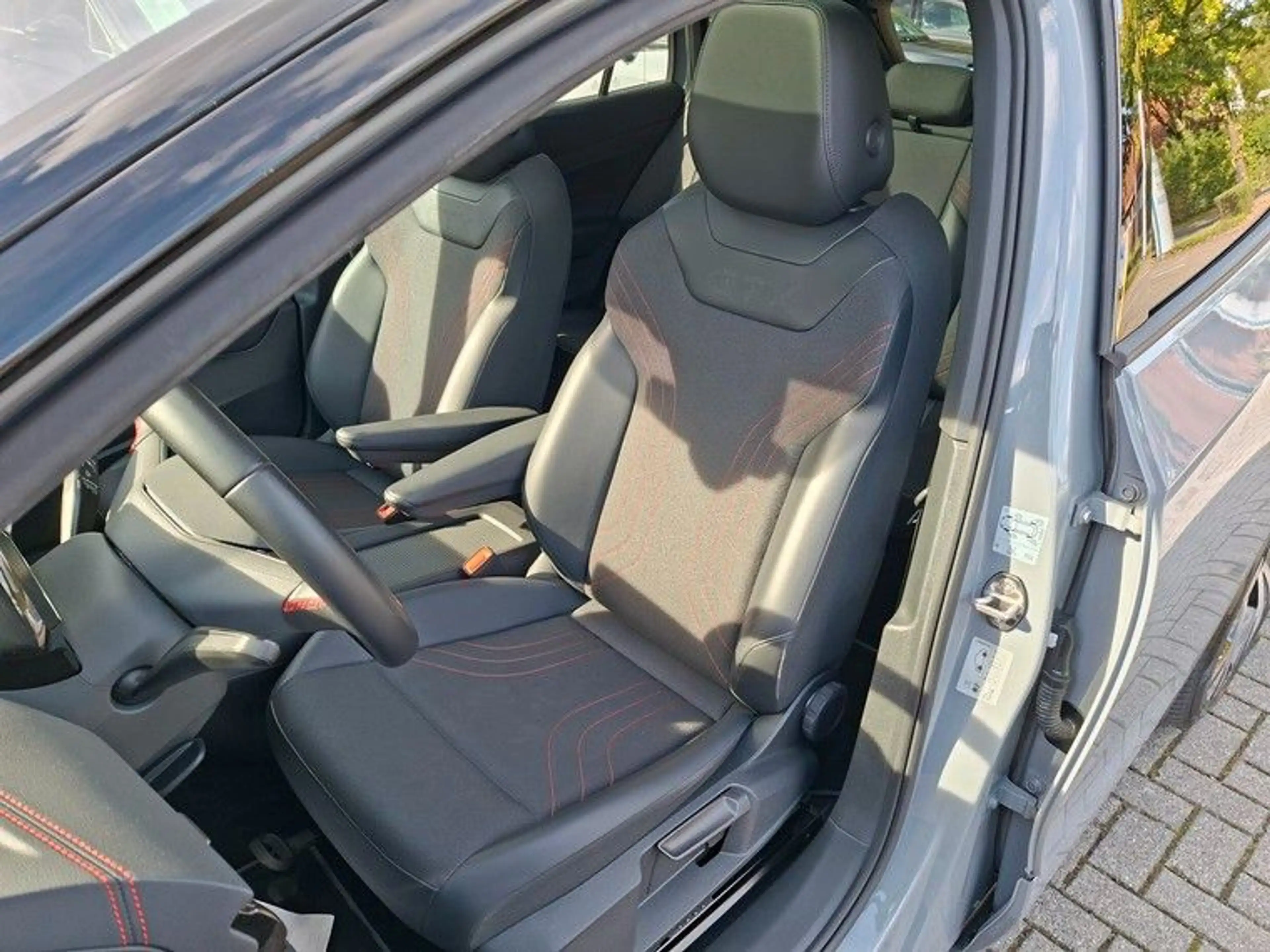 Volkswagen ID.4 GTX 220kW 4Motion AHK*Kamera* Pano*21" — photo 10