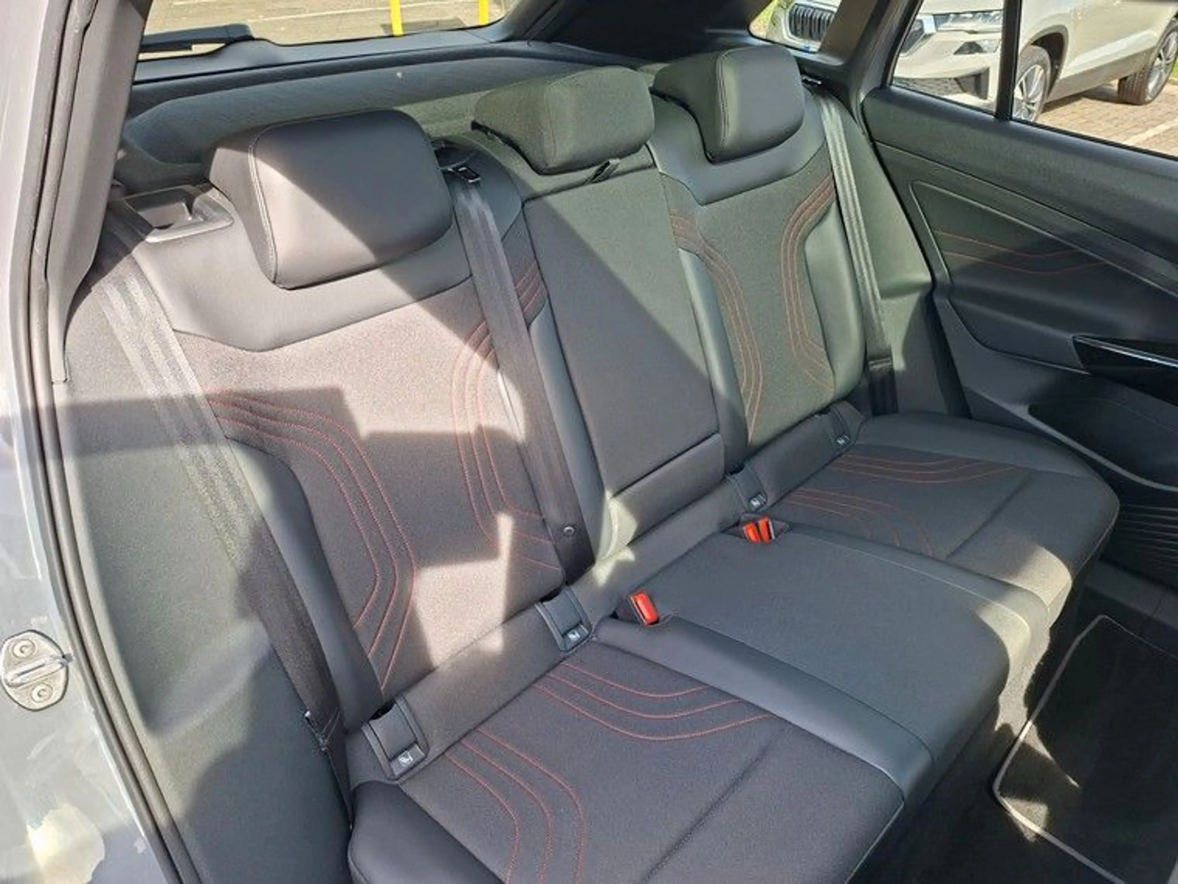 Volkswagen ID.4 GTX 220kW 4Motion AHK*Kamera* Pano*21" — photo 12
