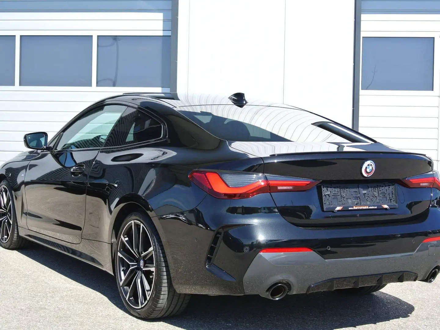 BMW 420 d Coupe Aut. *M-Sportpaket * LEDER *Schiebedach Schwarz - 2