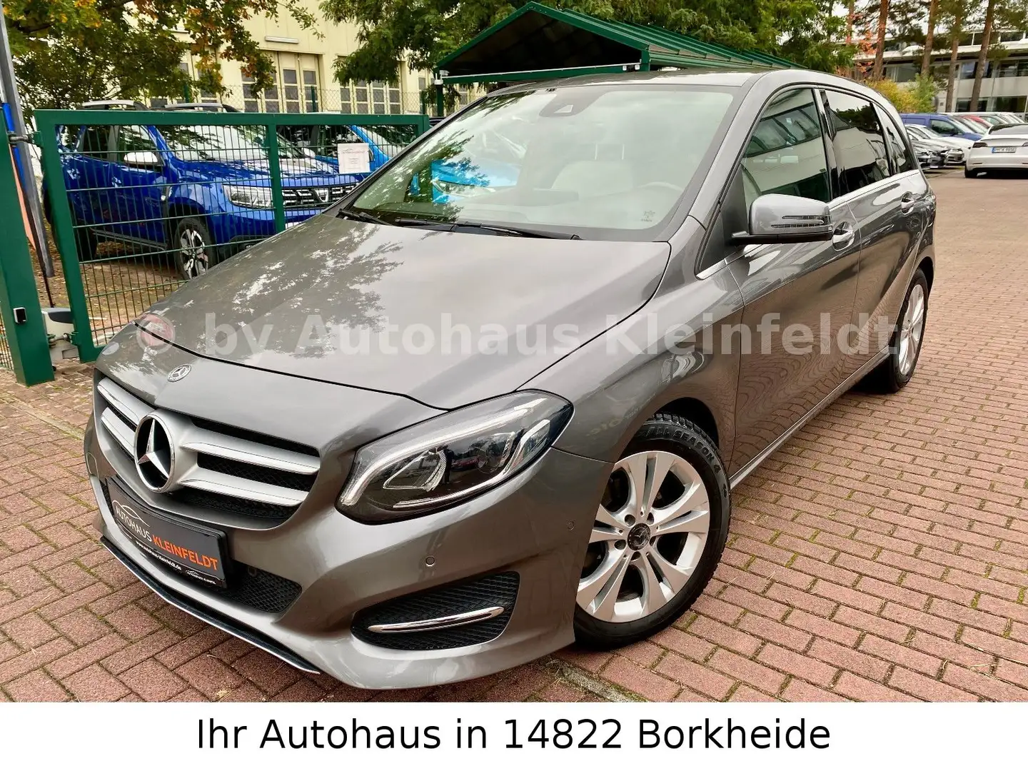 Mercedes-Benz B 220 CDI |TEMPOMAT|NAVI|SHZ|KLIMA Grau - 1