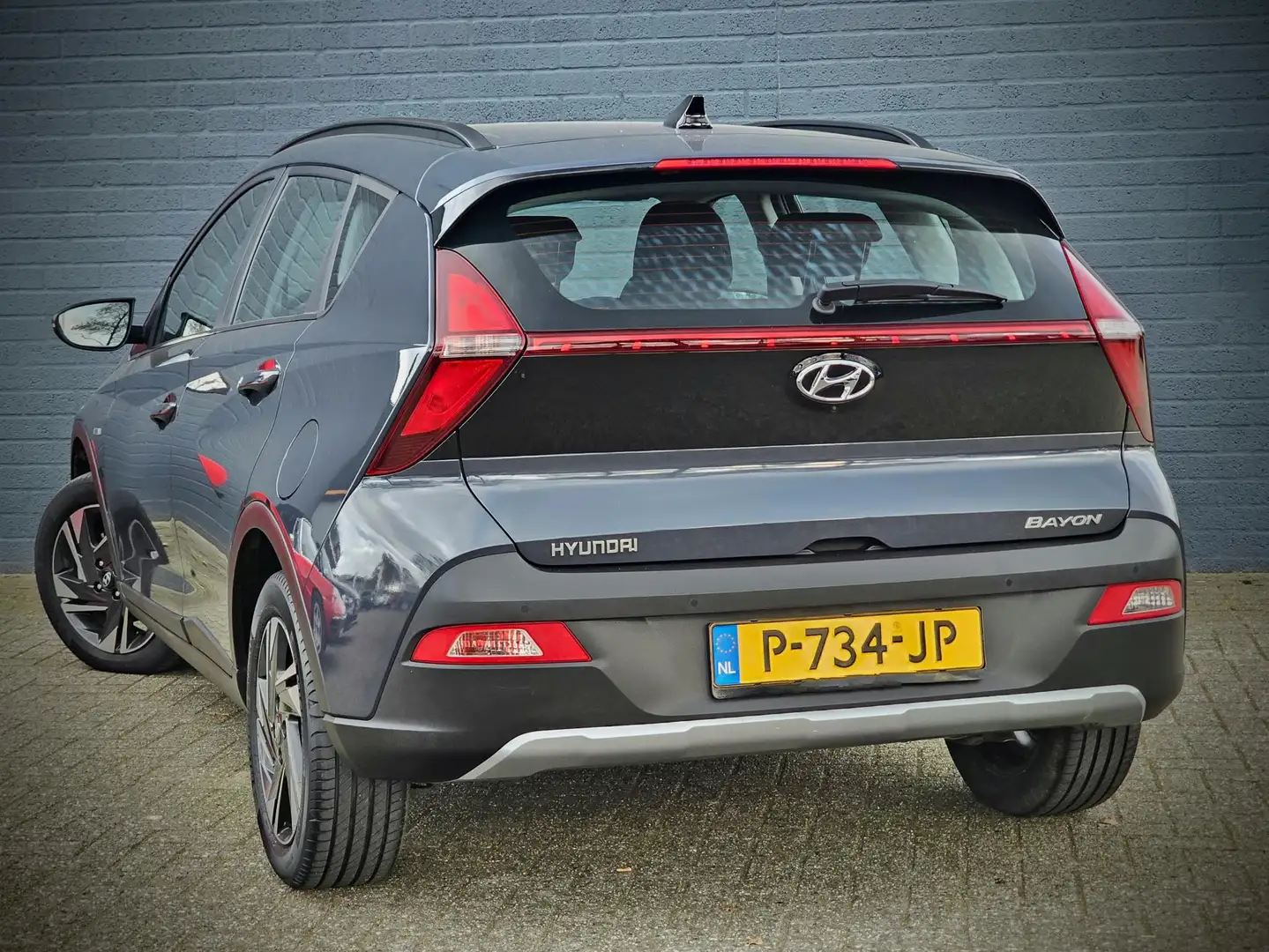 Hyundai BAYON 1.0 T-GDI Comfort / AUTOMAAT / DAB / Grau - 2