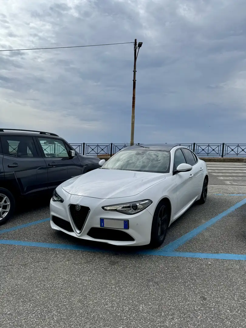 Alfa Romeo Giulia 2.2 t Super 150cv - 2