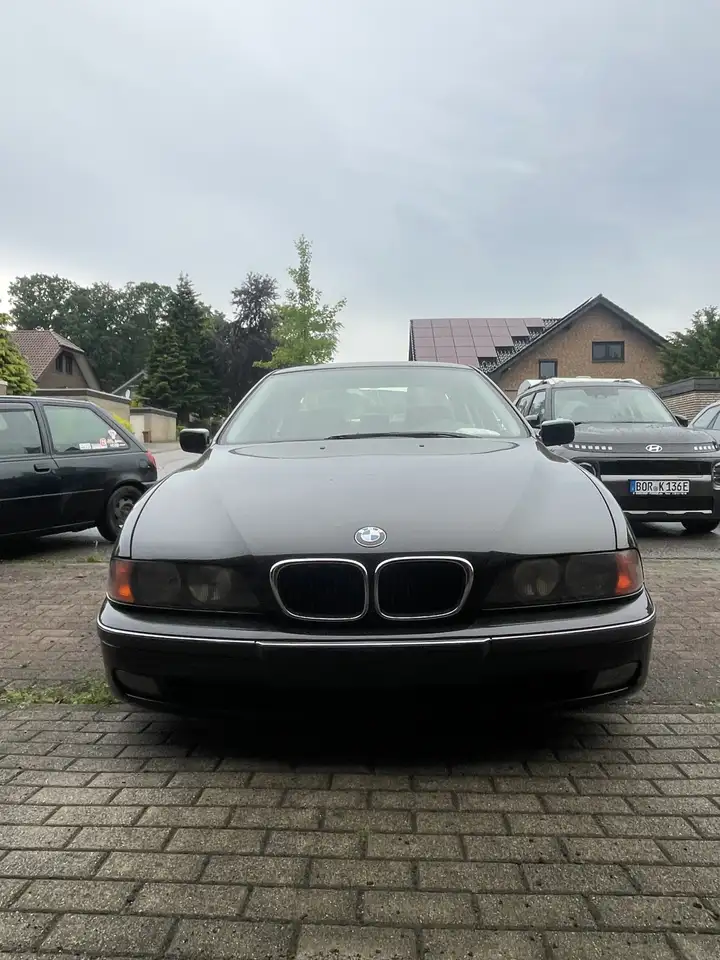 BMW 520i, foto 2