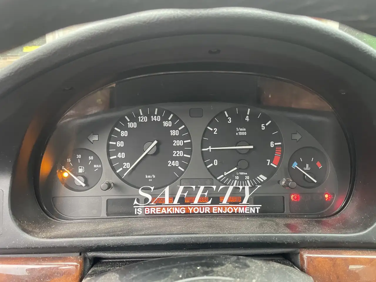 BMW 520i, foto 9
