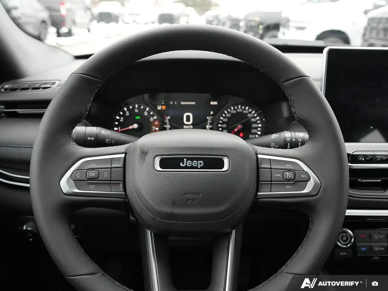 Jeep Compass снимка Jeep Compass