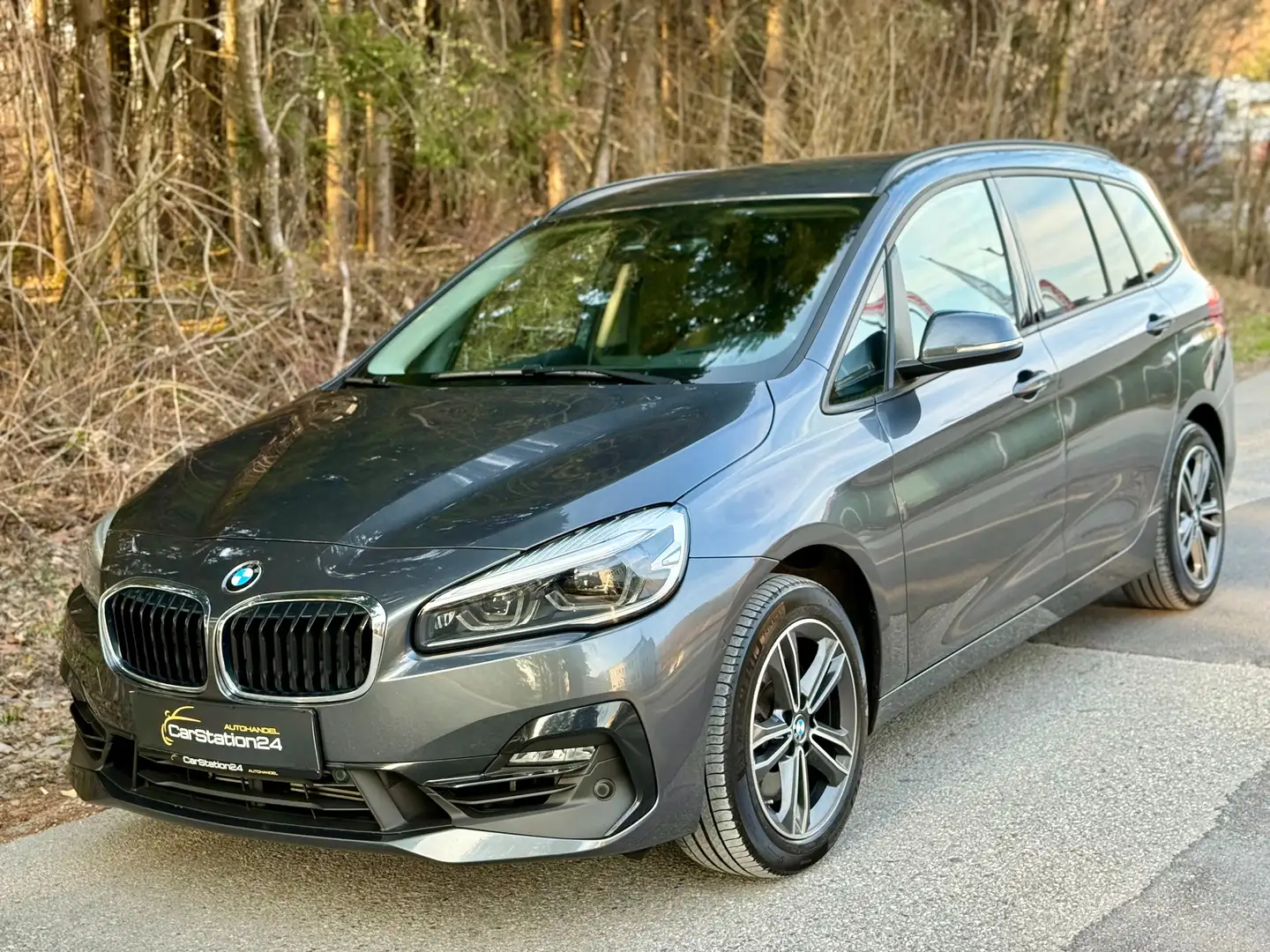 BMW 220 220 d xDrive SportLine *1BESITZ*MWST*HCAM*AHK*ACC* Grau - 1