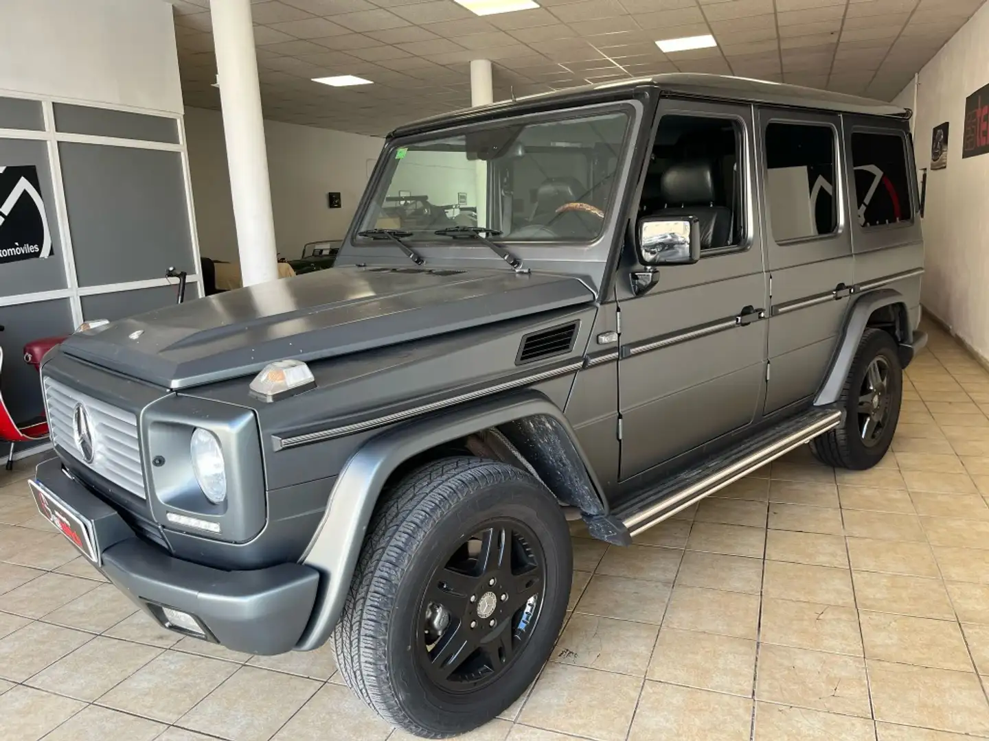 Mercedes-Benz G 400 CDI SW Largo Aut. Gris - 2