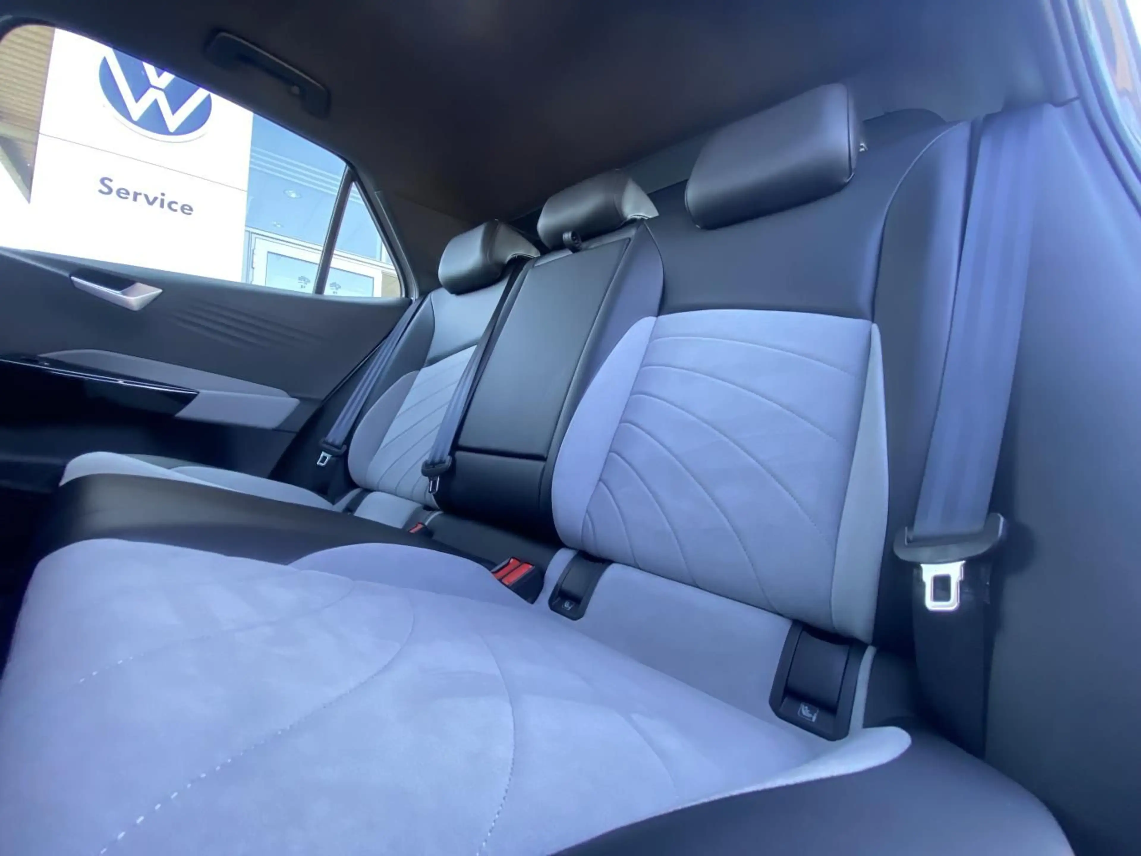 Volkswagen ID.3 PRO-S WÄRMEPUMPE+5-SITZER+19"+APP-CONNECT+ — photo 11
