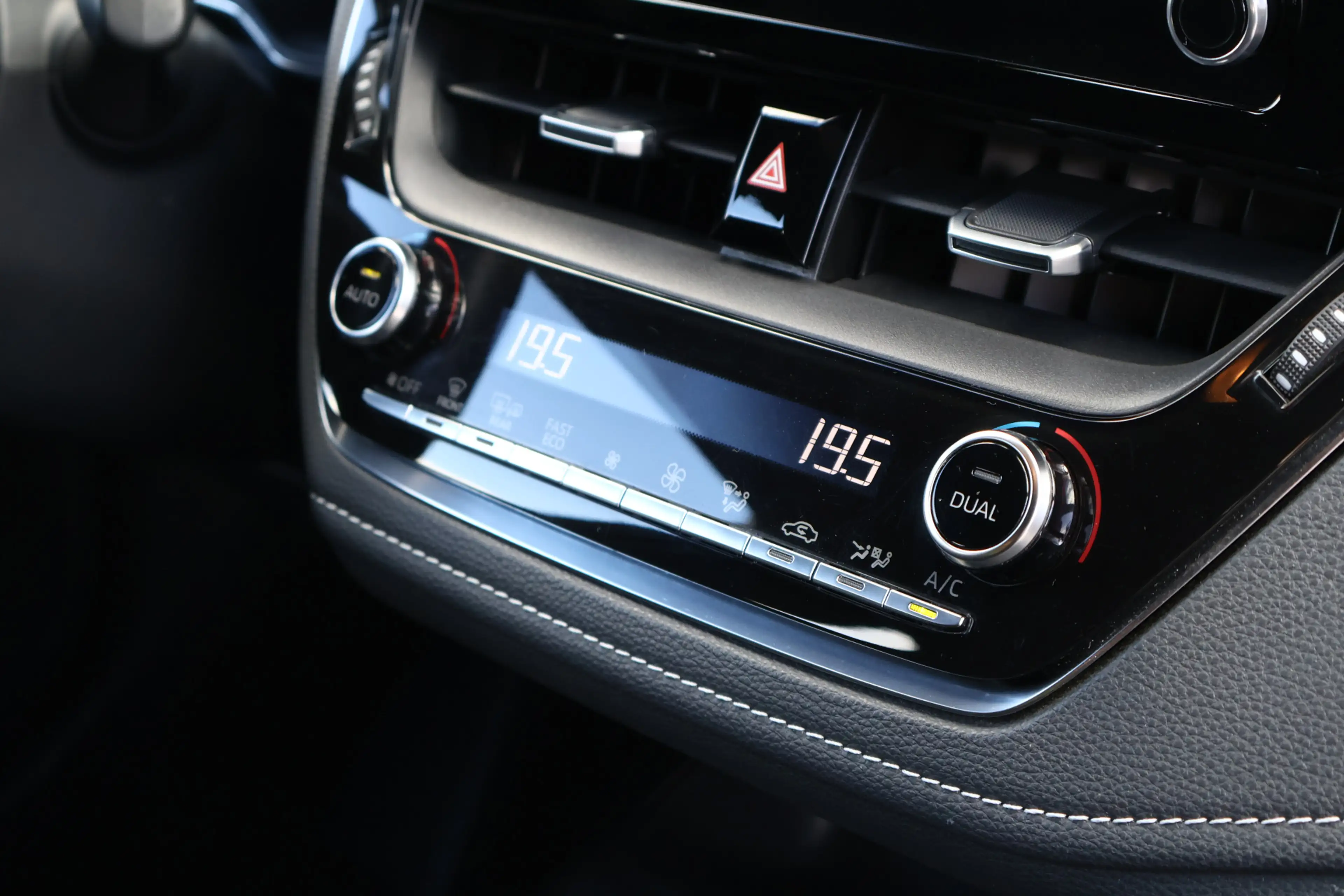 Toyota Corolla Touring Sports 1.8 Hybrid Business Automaat | 10 j — photo 27