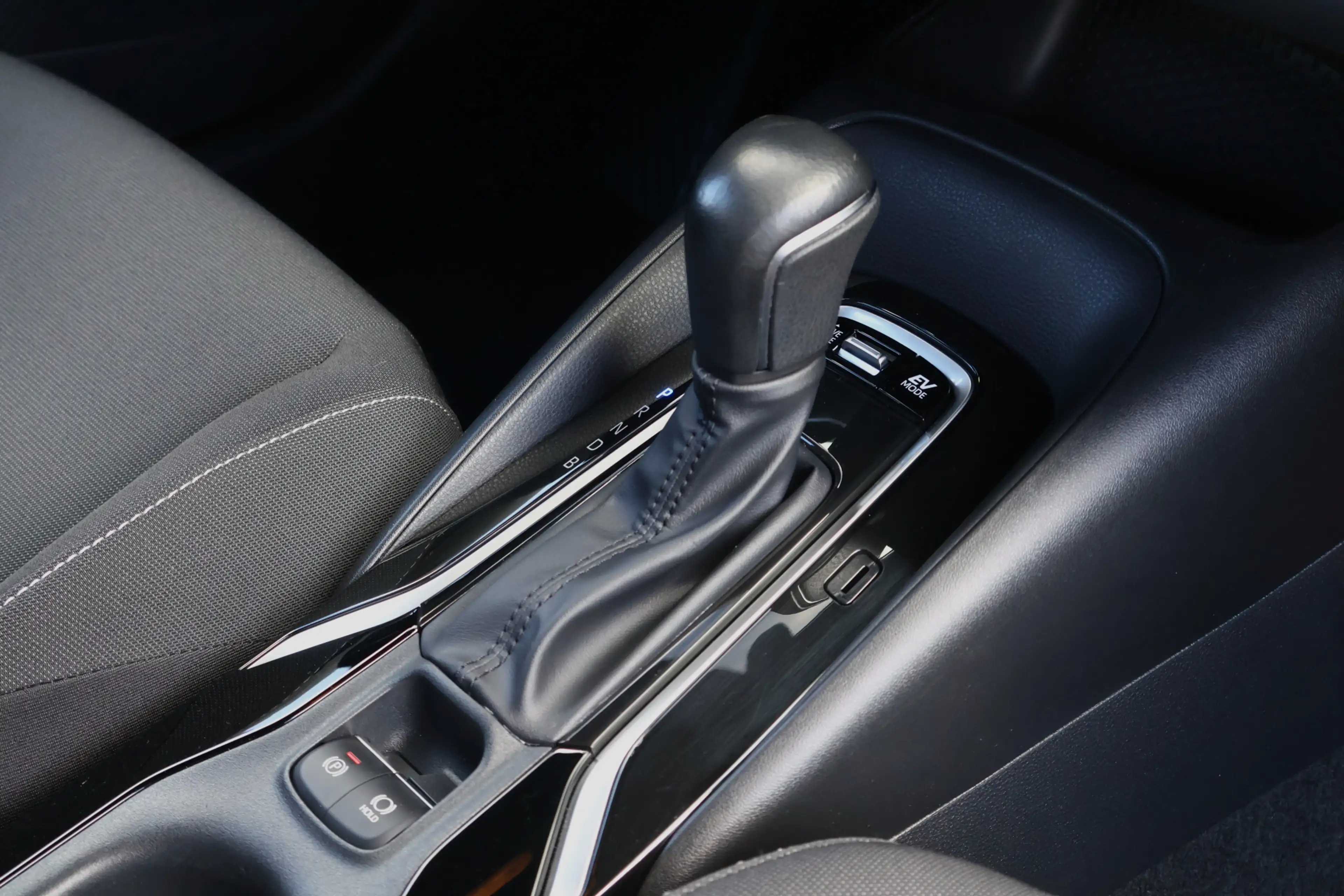 Toyota Corolla Touring Sports 1.8 Hybrid Business Automaat | 10 j — photo 26