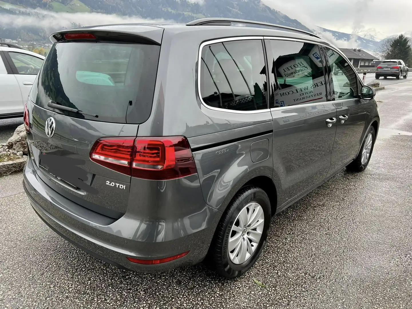 Volkswagen Sharan Grau - 2