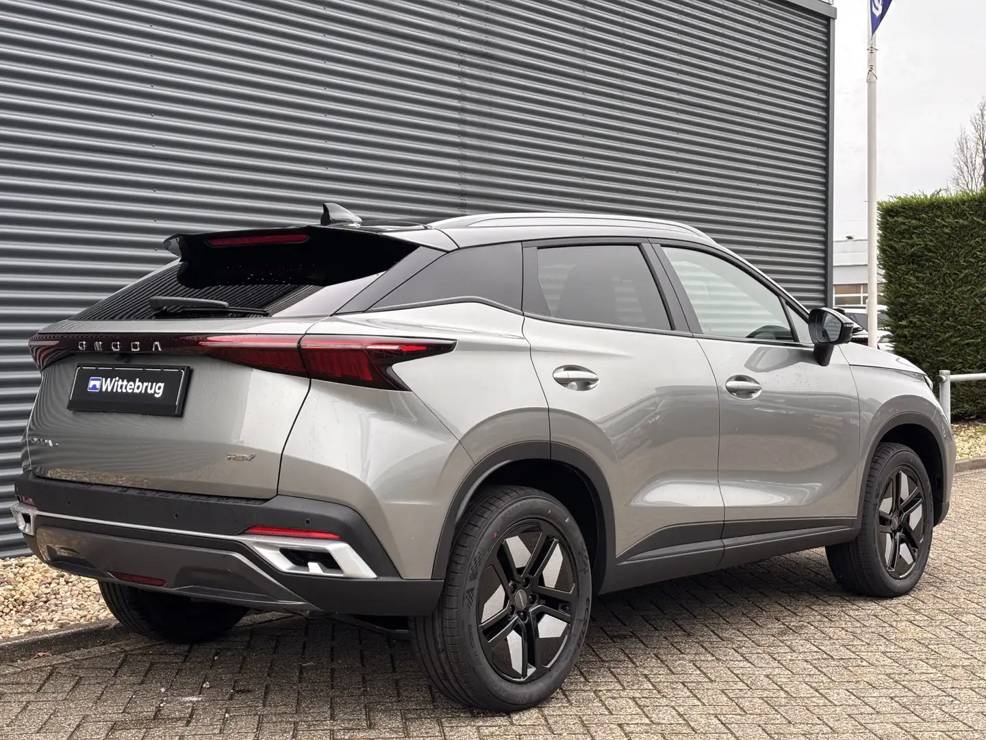 Omoda 5 1.6 T-GDi Premium Hybride Automaat met Lederen bek Grau - 2