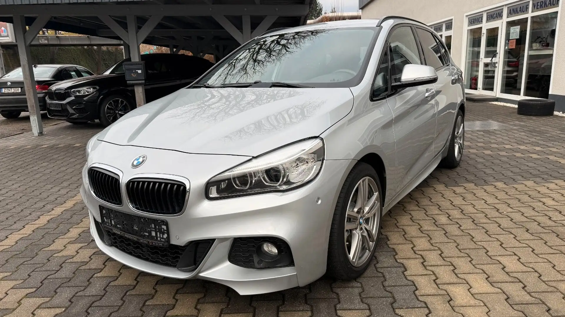 BMW 218 M Sport LED Navi AHK 18 Zoll Silber - 2